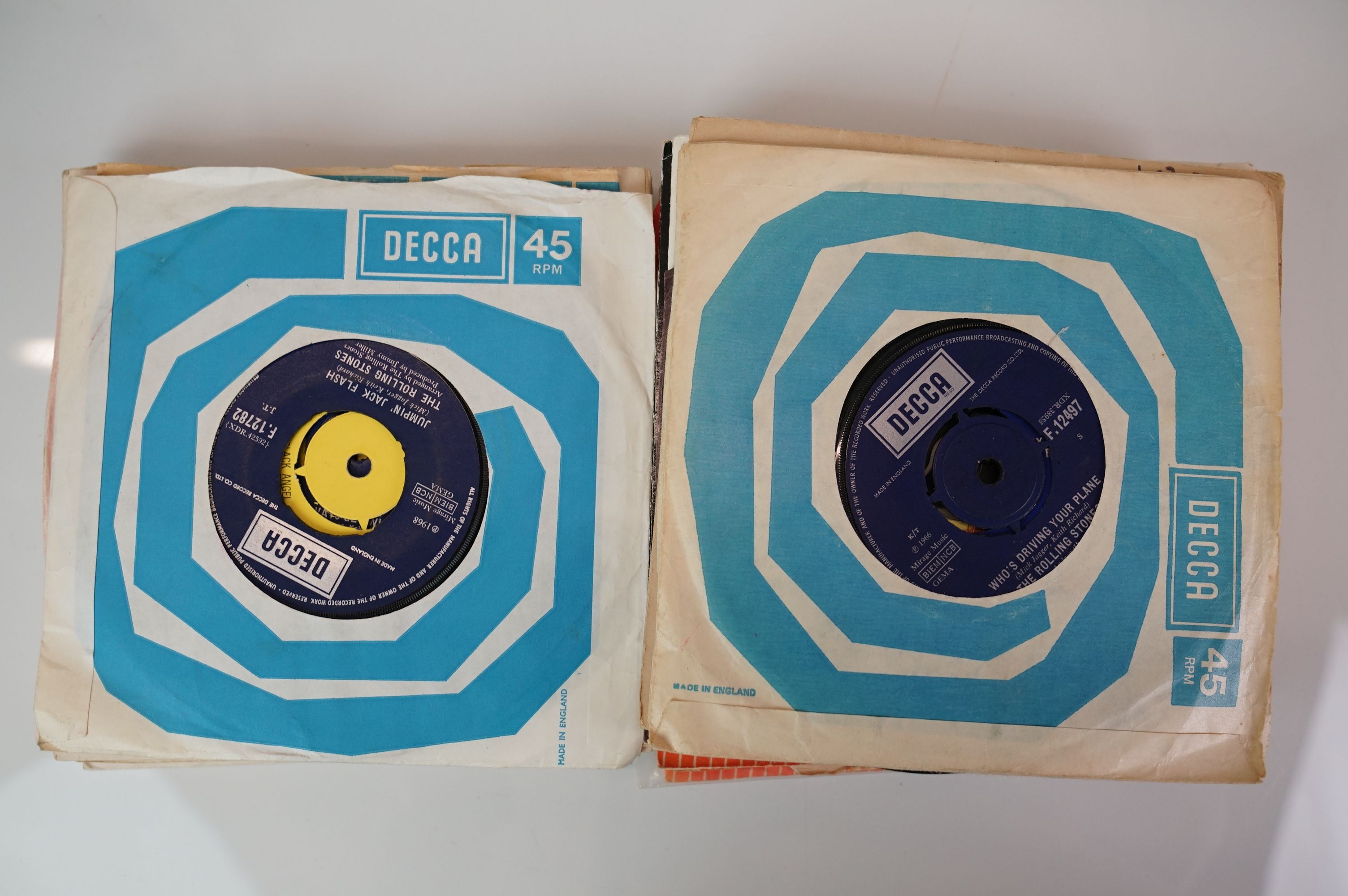 Vinyl - Collection of 28 The Rolling Stones 45s many in company sleeves to include Not Fade Away, - Image 13 of 33