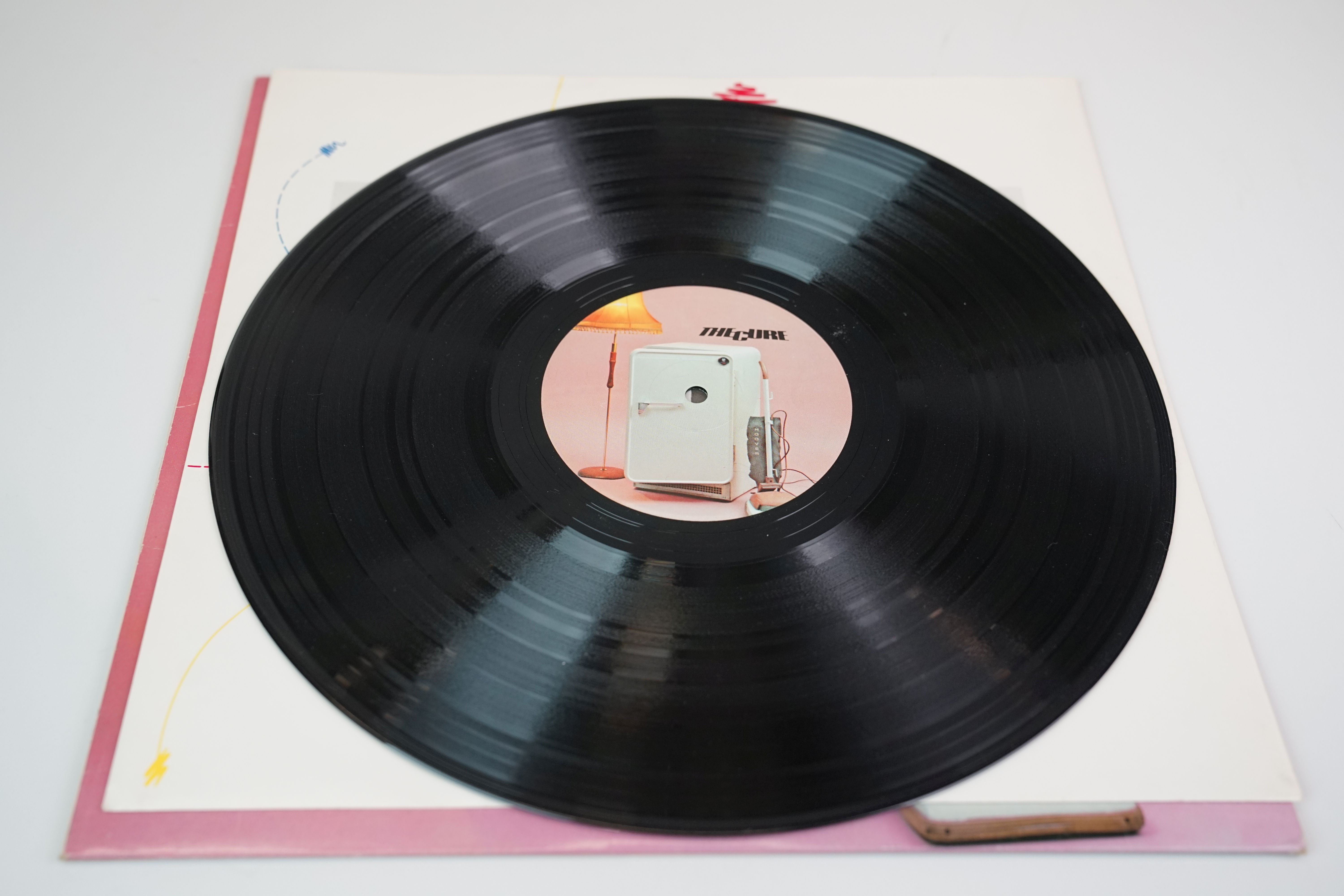 Vinyl - Four The Cure LPs to include Seventeen Seconds Friction FIX004, Three Imaginary Boys FIX1, - Image 14 of 24