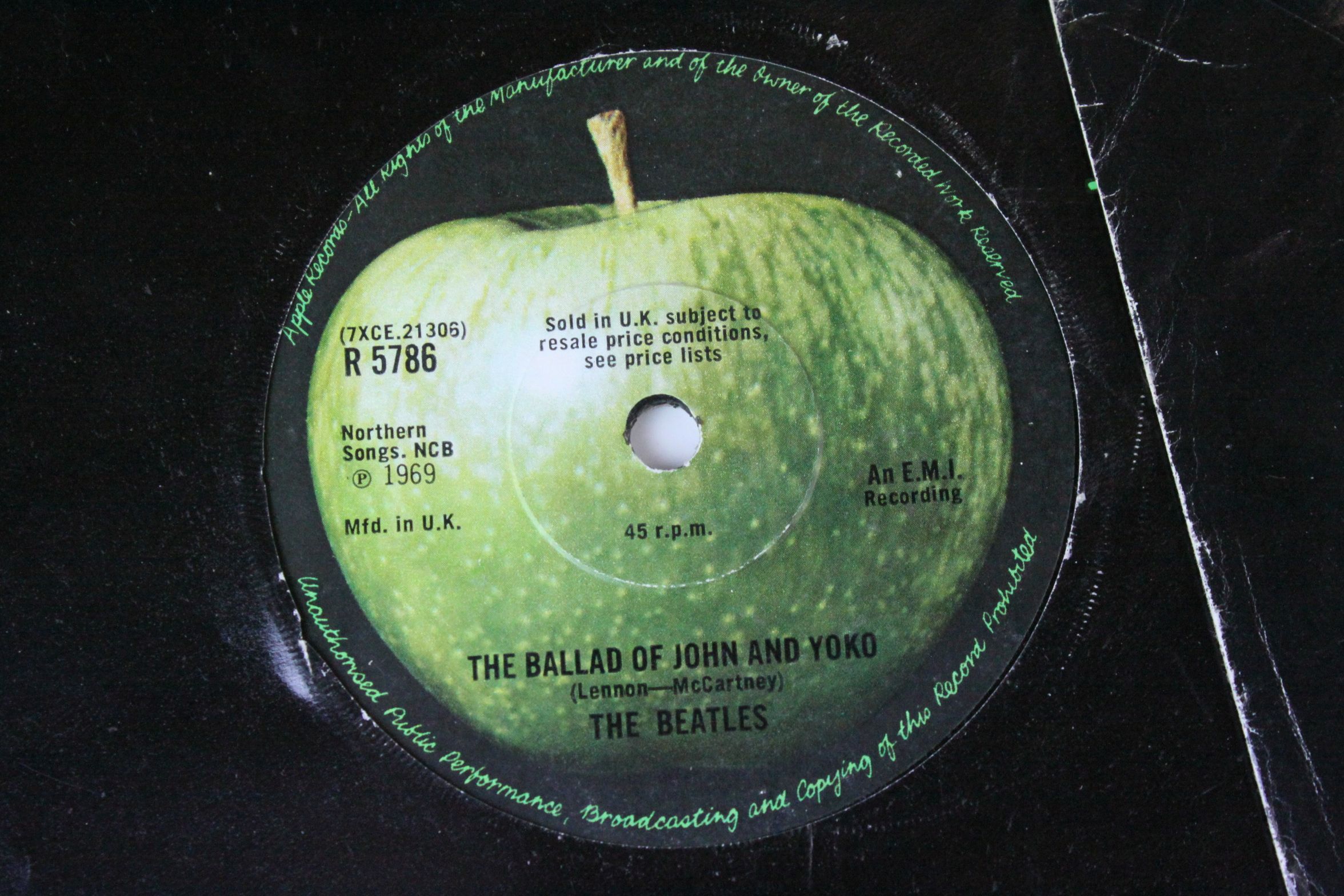 Vinyl - Approximately 40 The Beatles and related 45s, many with company sleeves, condition varies - Image 10 of 12