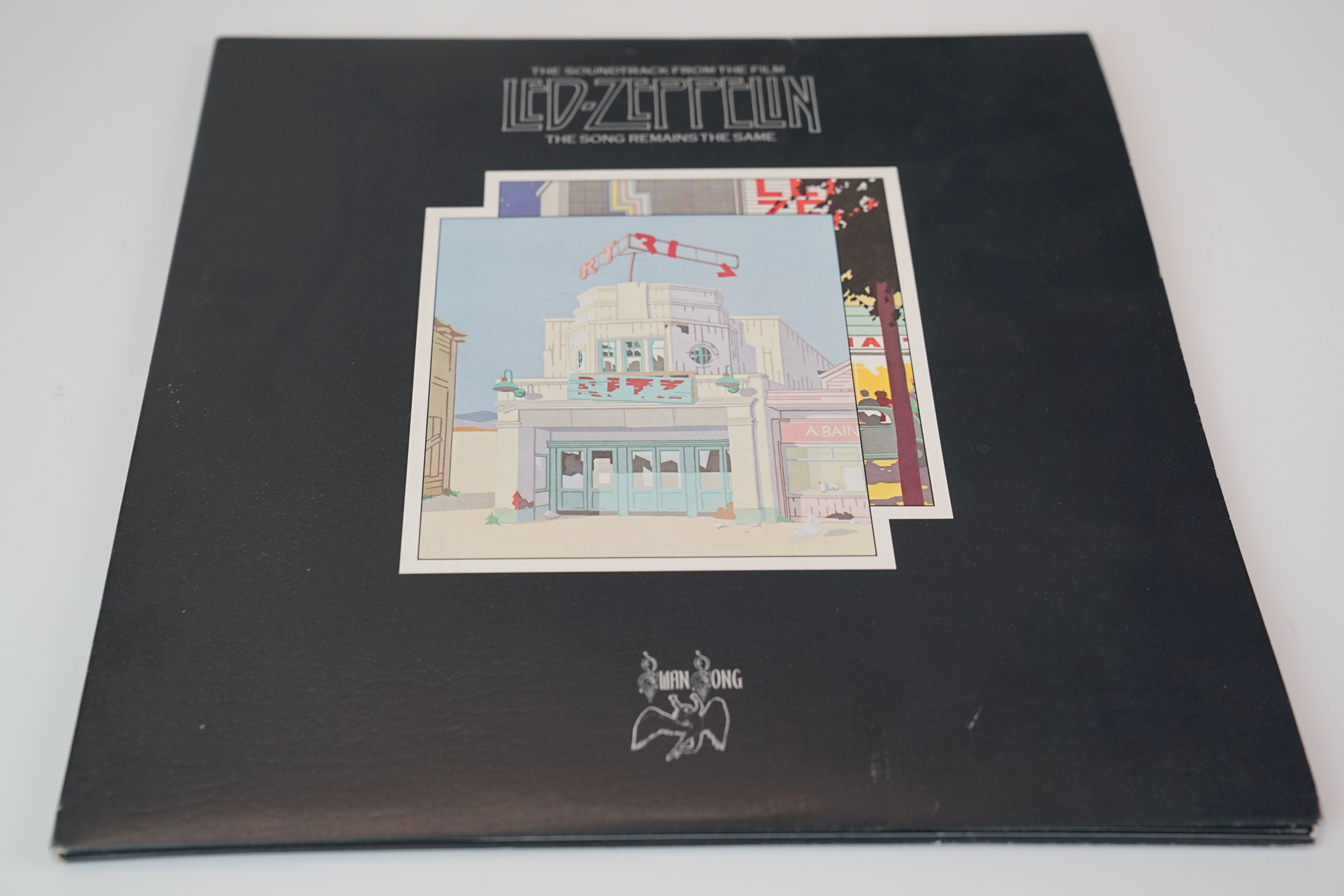 Vinyl - Three Led Zeppelin LPs to include I (K40031 orange green label), II (K40037 orange green - Image 6 of 18