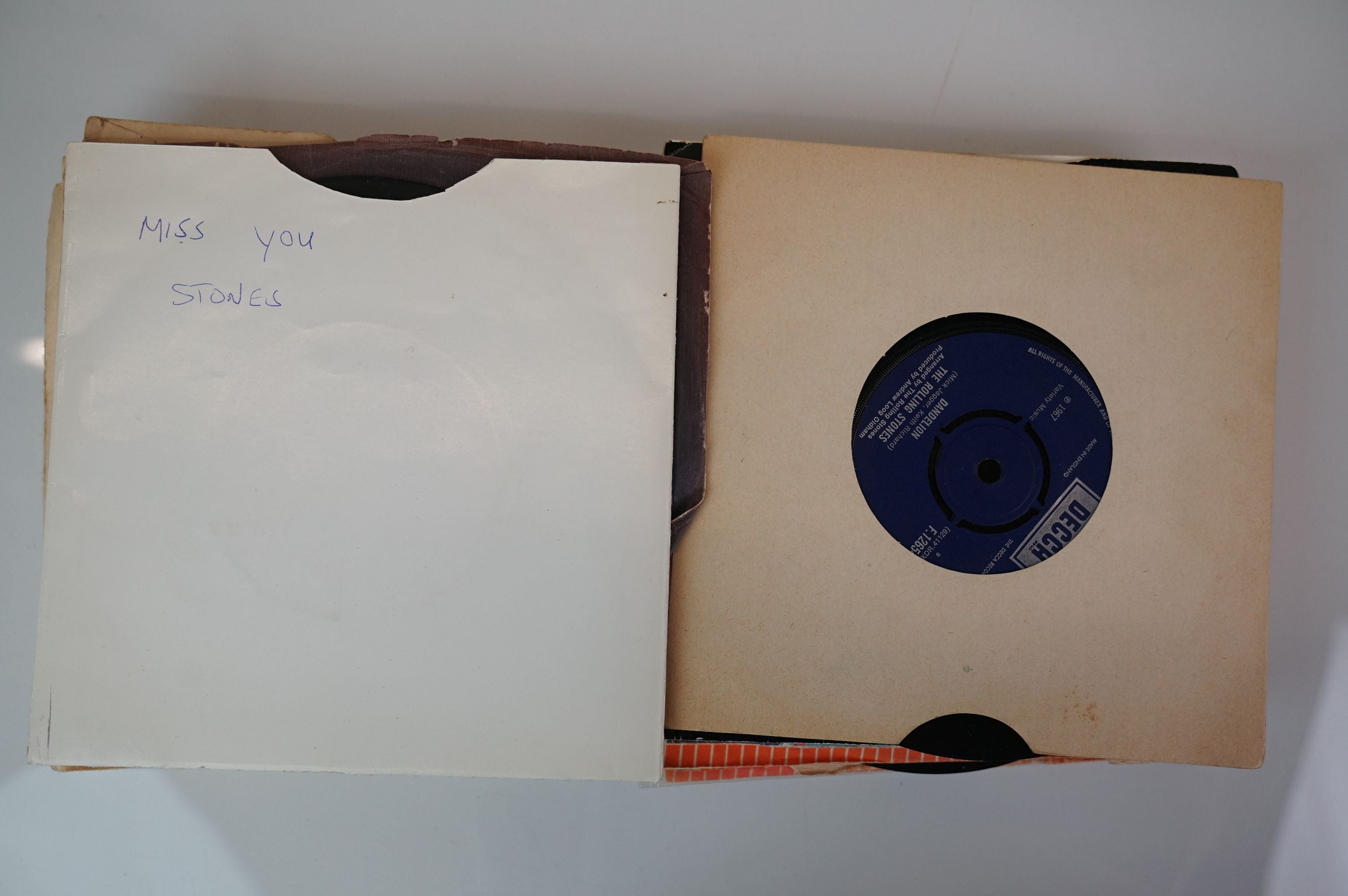 Vinyl - Collection of 28 The Rolling Stones 45s many in company sleeves to include Not Fade Away, - Image 19 of 33