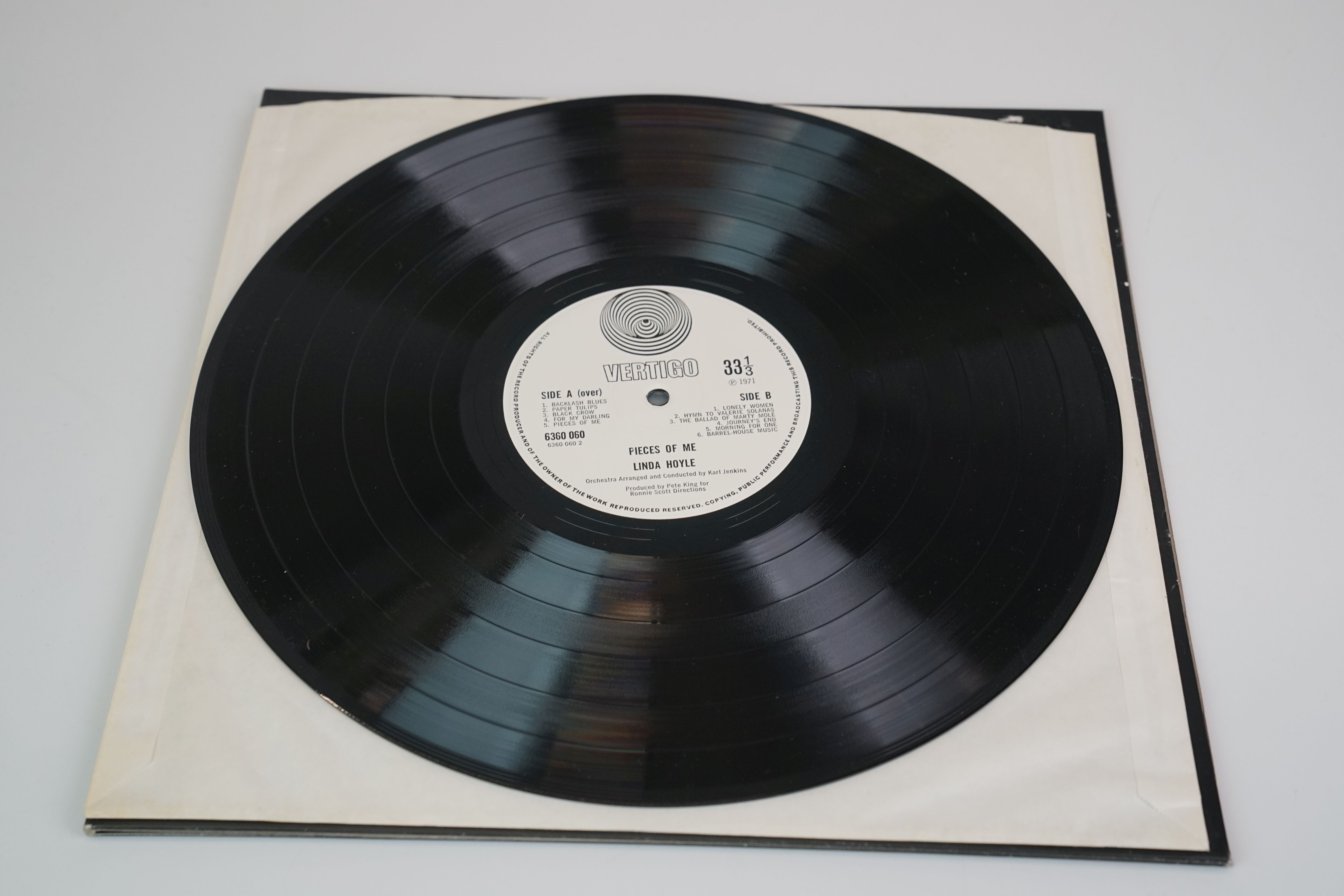 Vinyl - Linda Hoyle Pieces Of Me (Vertigo 630 060). Gatefold sleeve in Ex condition other than - Image 5 of 7