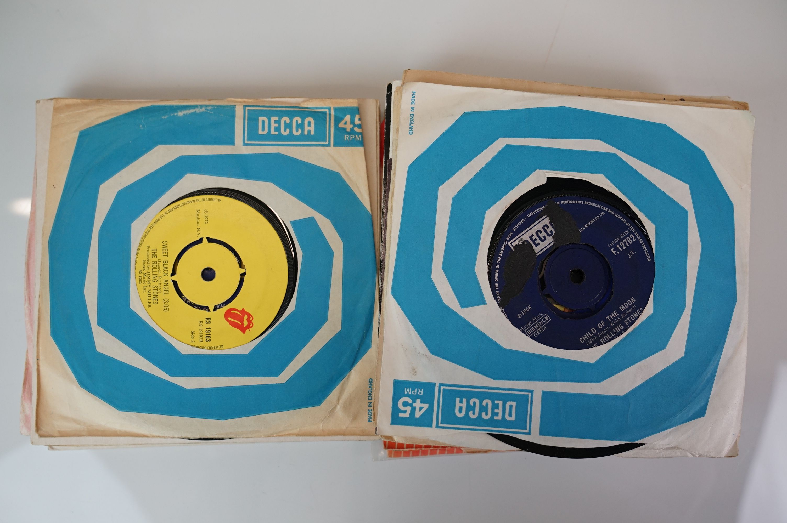 Vinyl - Collection of 28 The Rolling Stones 45s many in company sleeves to include Not Fade Away, - Image 12 of 33