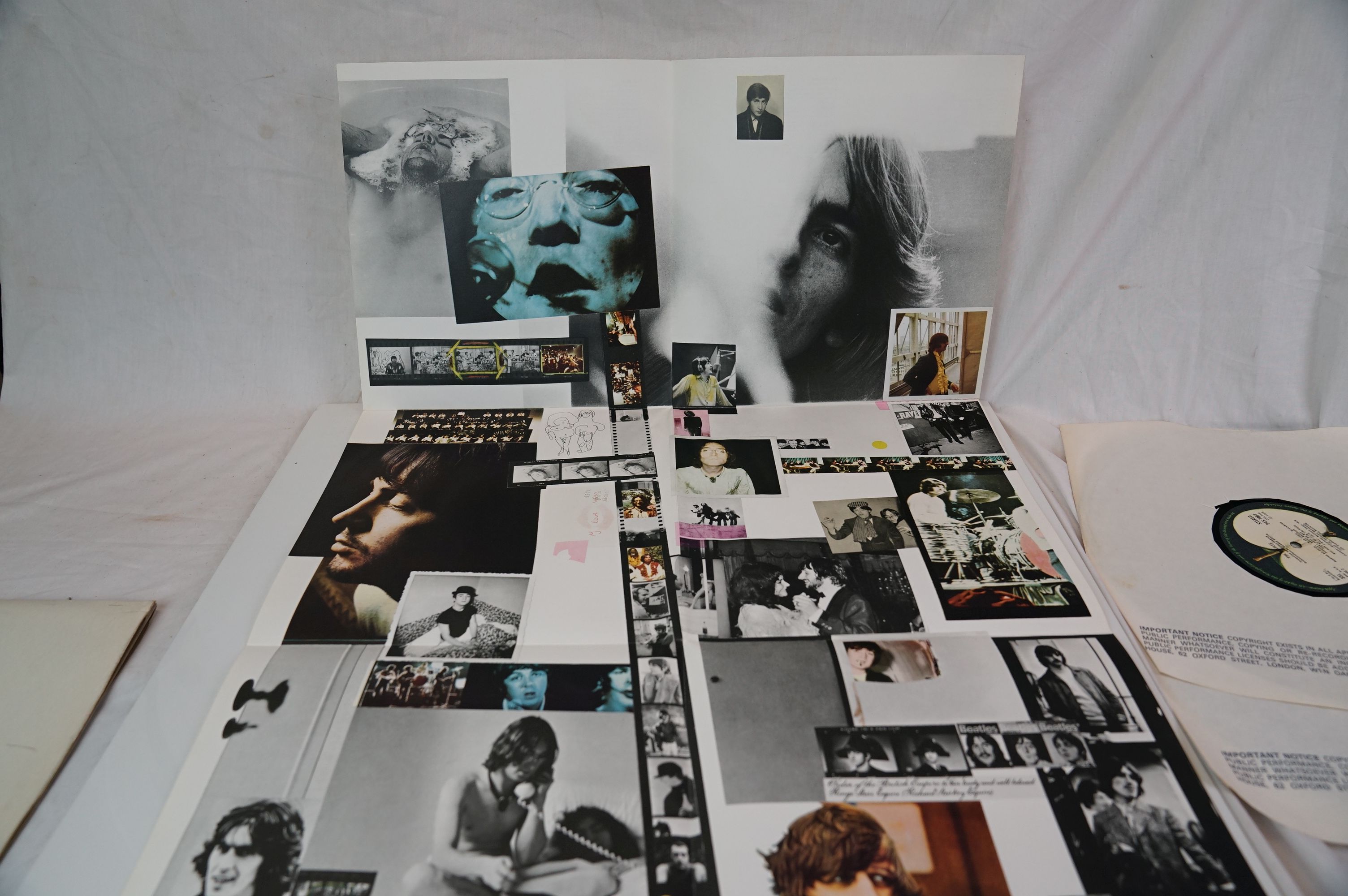 Vinyl - The Beatles White Album PCS7067/8 Stereo side opener no. 296130, 4 photographs and poster ex - Image 9 of 17