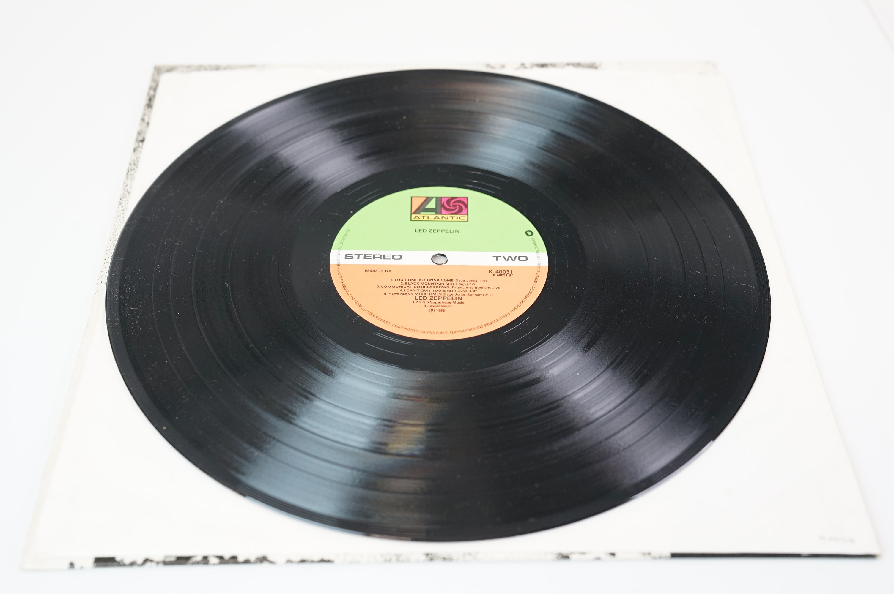 Vinyl - Led Zeppelin collection of 4 LP's to include One (K 40031) later press, Two x 2 (K 40037 one - Image 13 of 31