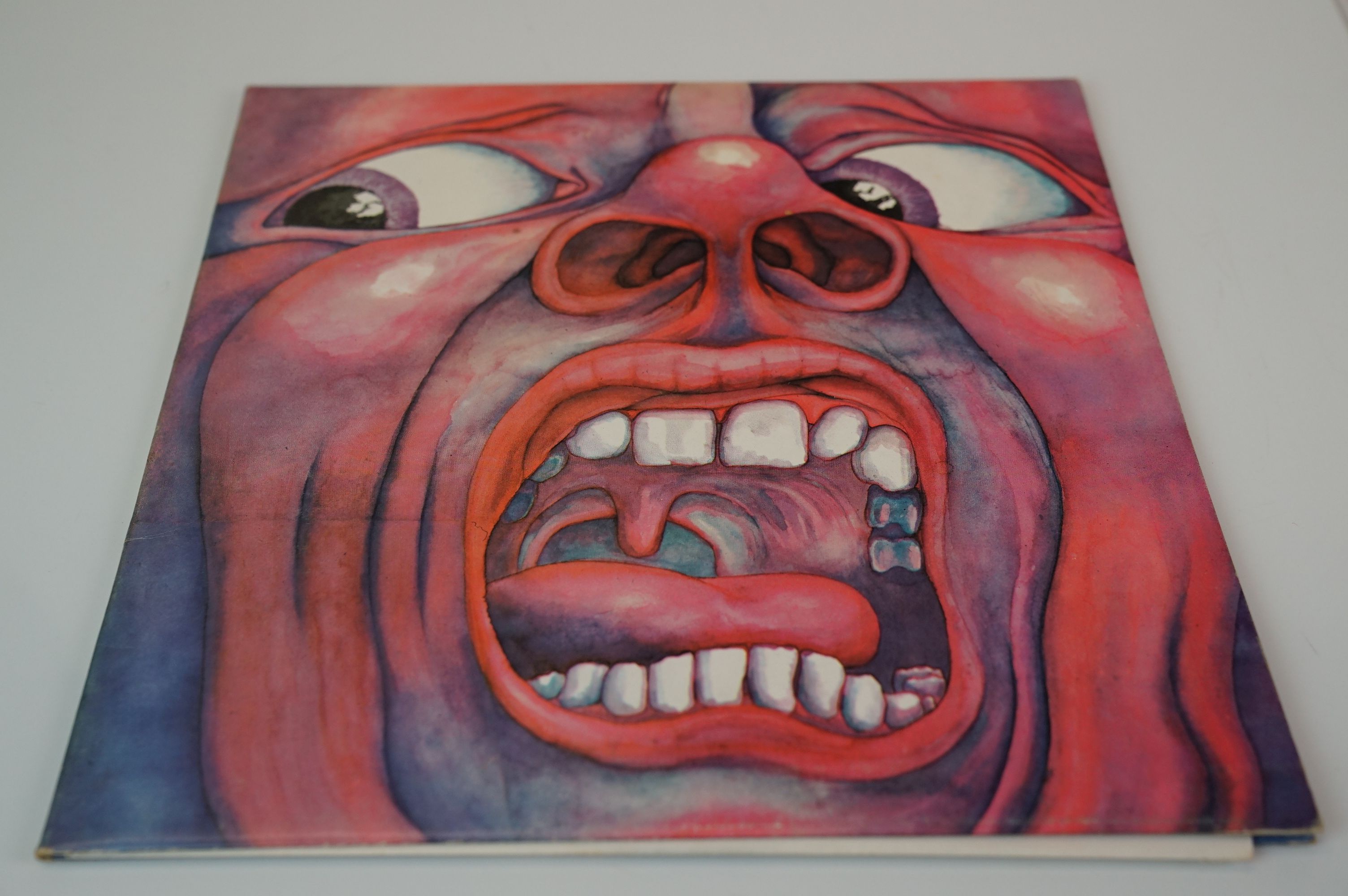 Vinyl - King Crimson In The Court LP on Island ILPS 9111, pink 'i' logo label, vinyl vg+, sleeves