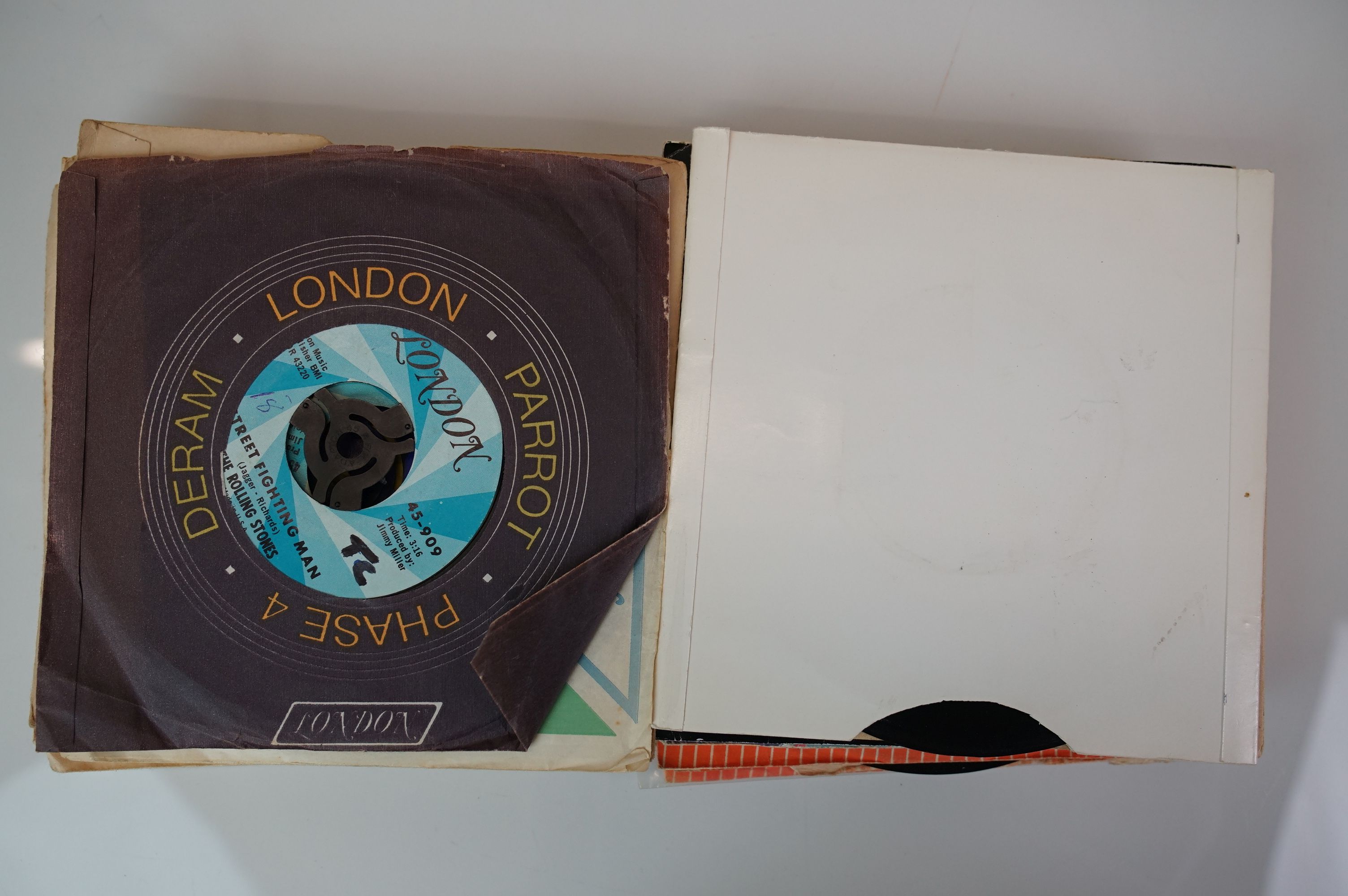 Vinyl - Collection of 28 The Rolling Stones 45s many in company sleeves to include Not Fade Away, - Image 18 of 33