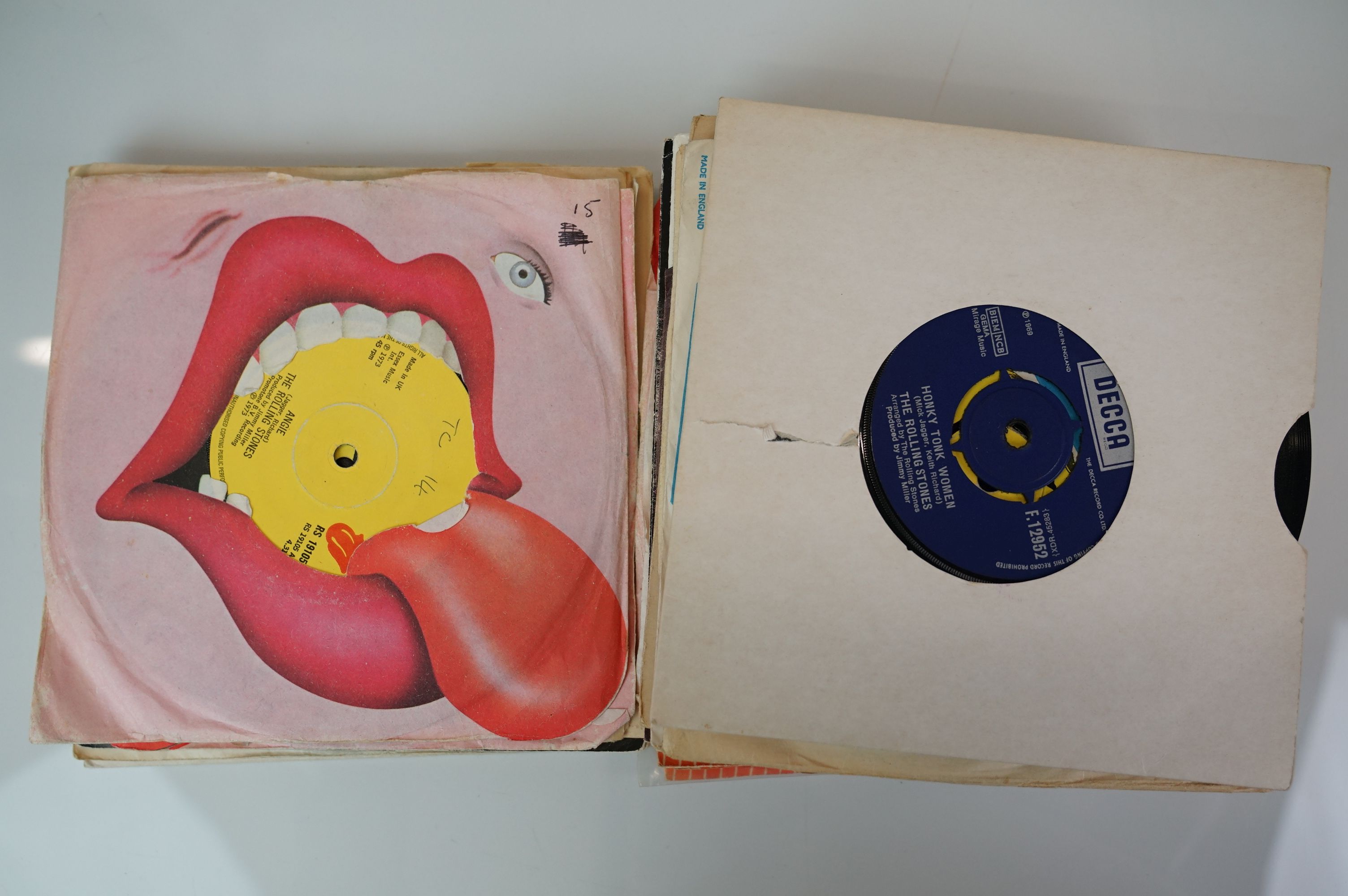 Vinyl - Collection of 28 The Rolling Stones 45s many in company sleeves to include Not Fade Away, - Image 10 of 33