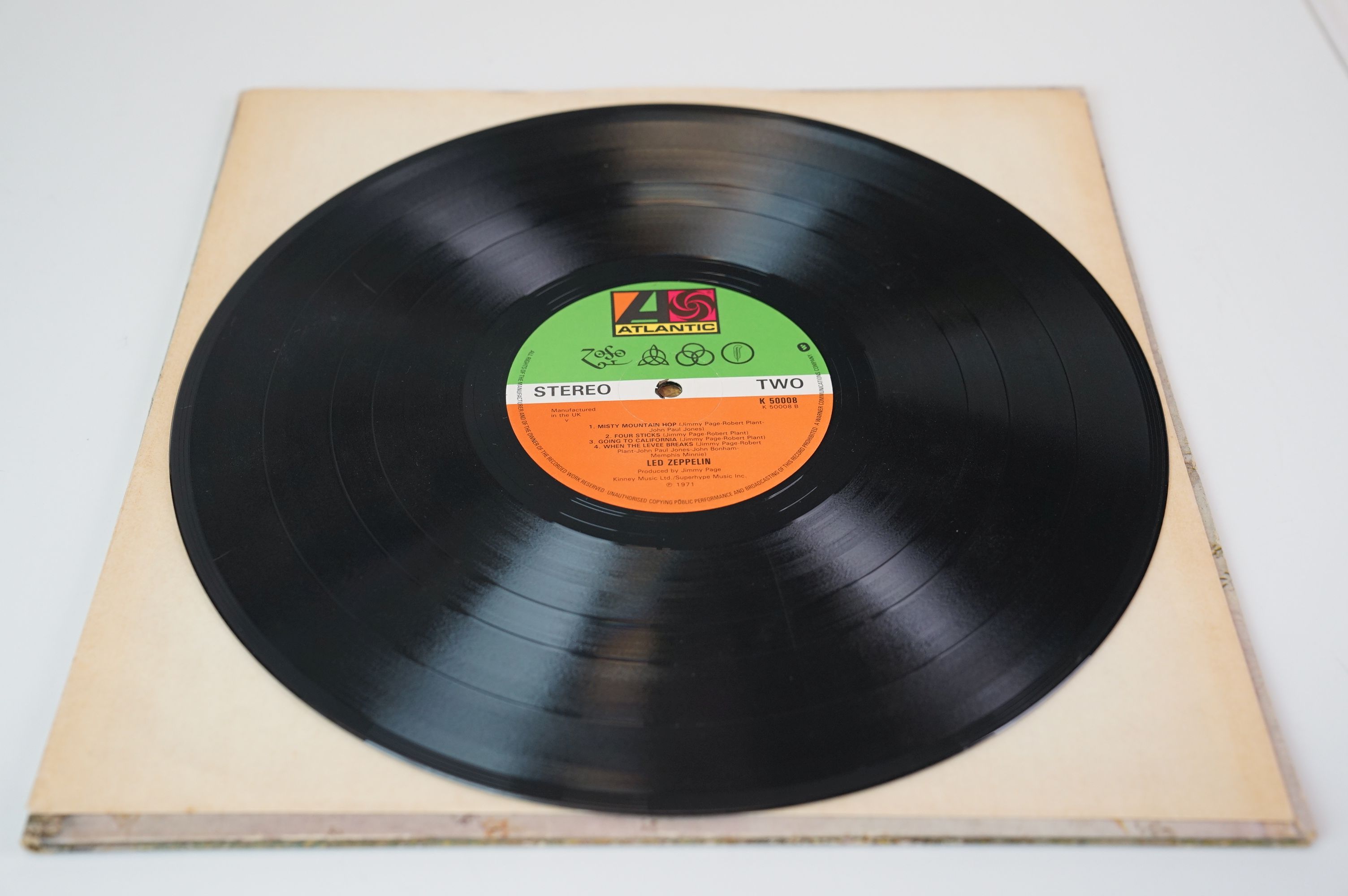 Vinyl - Led Zeppelin collection of 4 LP's to include One (K 40031) later press, Two x 2 (K 40037 one - Image 21 of 31