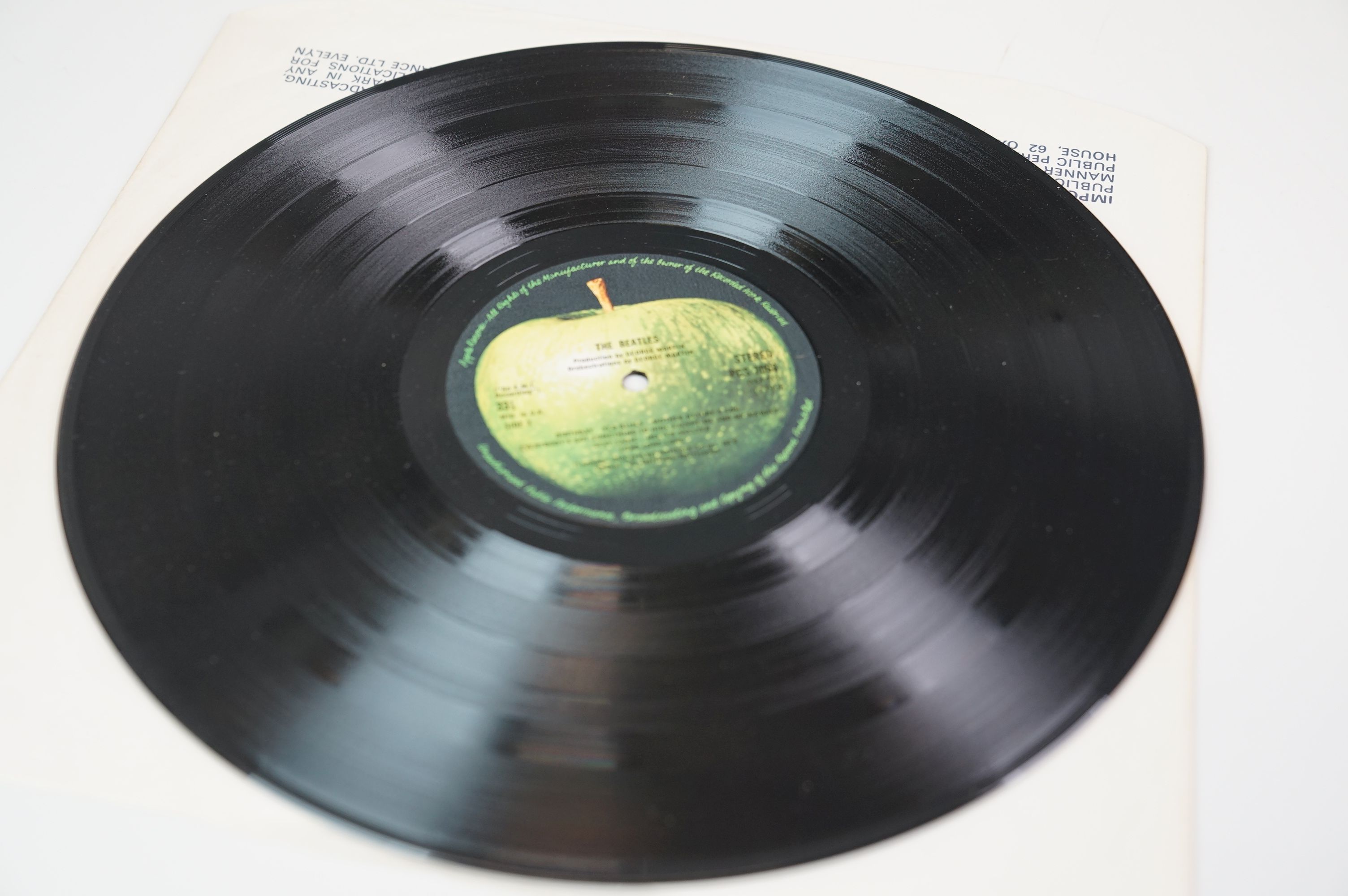 Vinyl - The Beatles White Album PCS7067/8 Stereo side opener no. 296130, 4 photographs and poster ex - Image 15 of 17