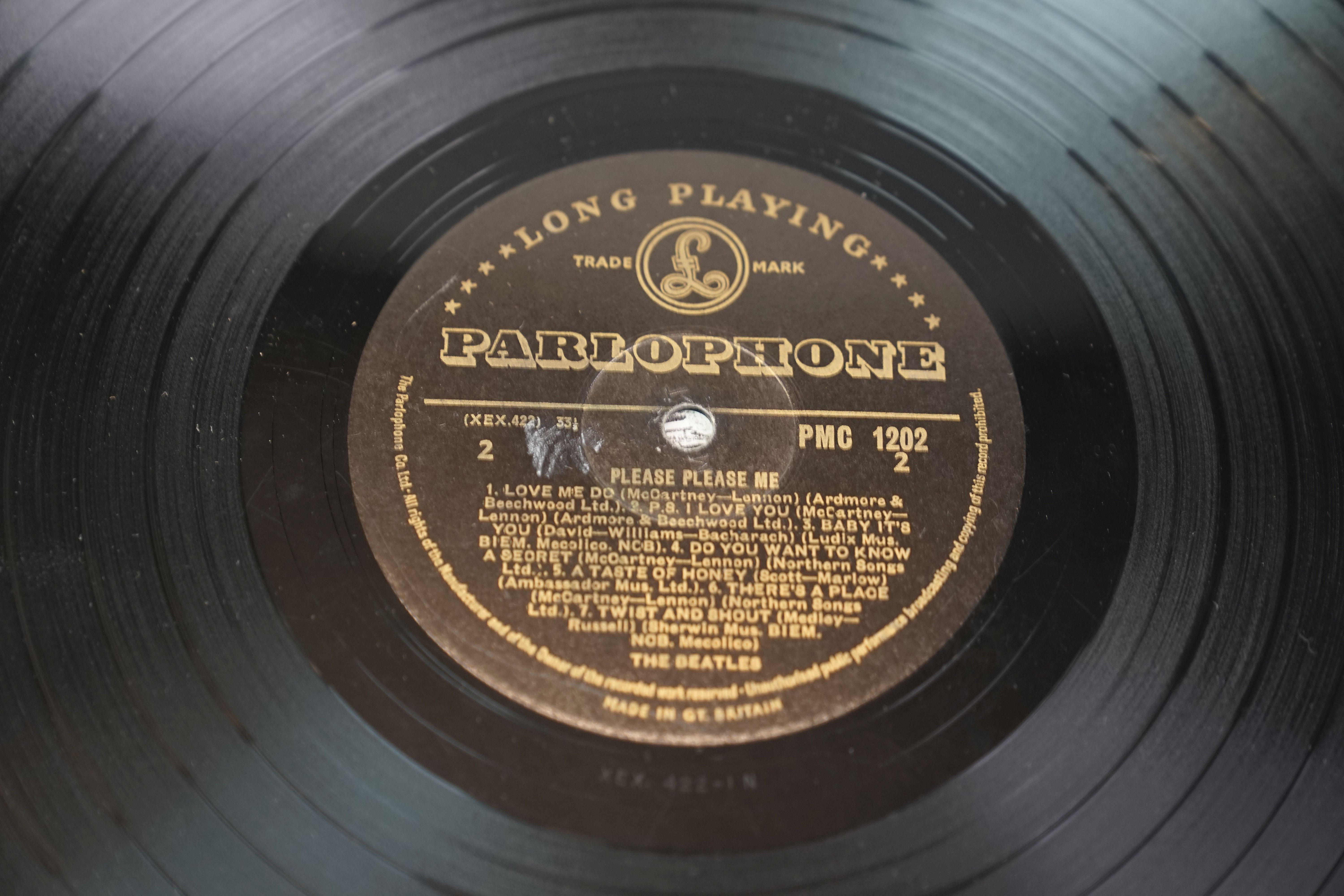 Vinyl - The Beatles Please Please Me (PMC 1202) Mono, early pressing with black and gold label, - Image 7 of 7