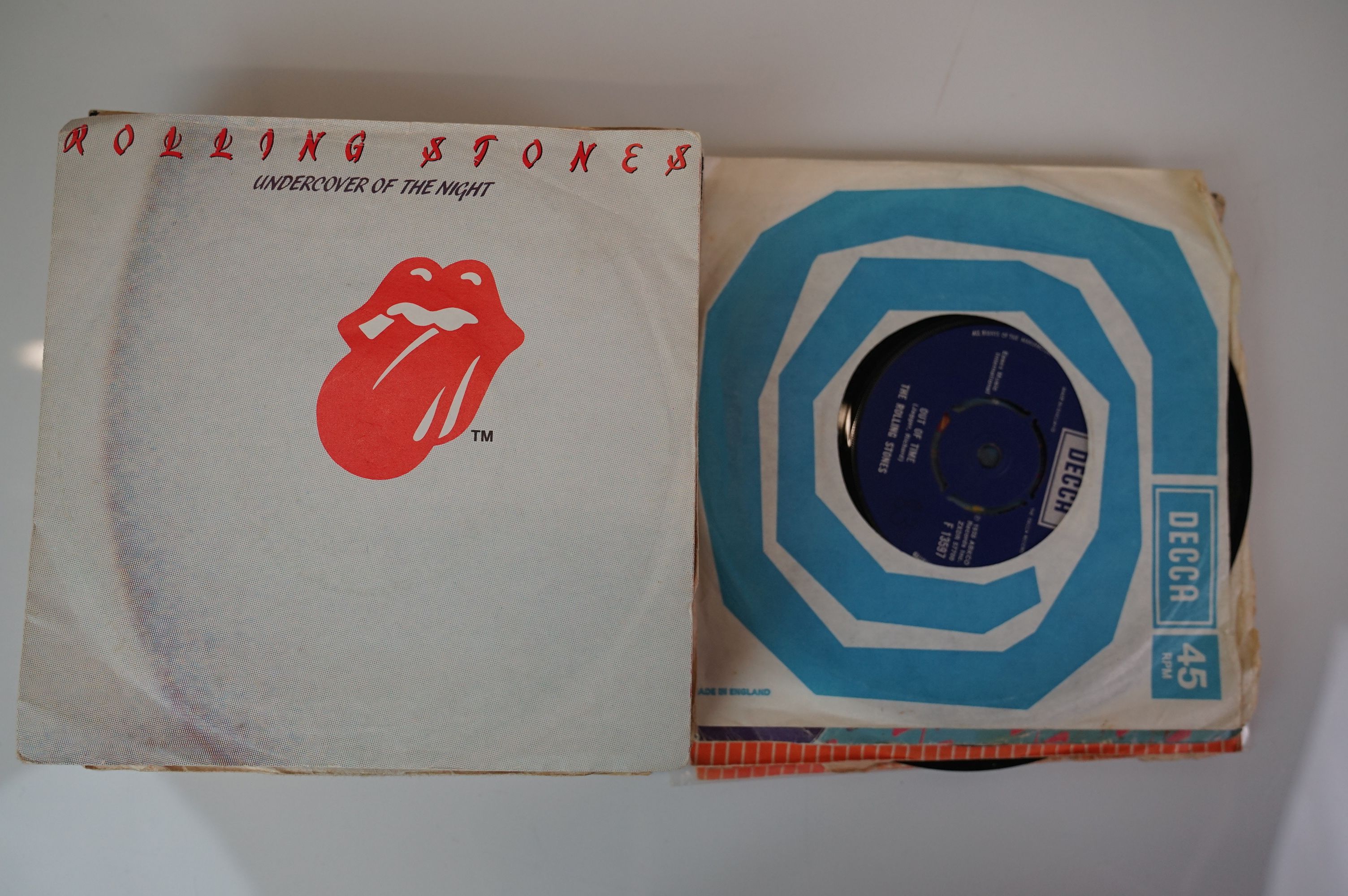 Vinyl - Collection of 28 The Rolling Stones 45s many in company sleeves to include Not Fade Away, - Image 27 of 33