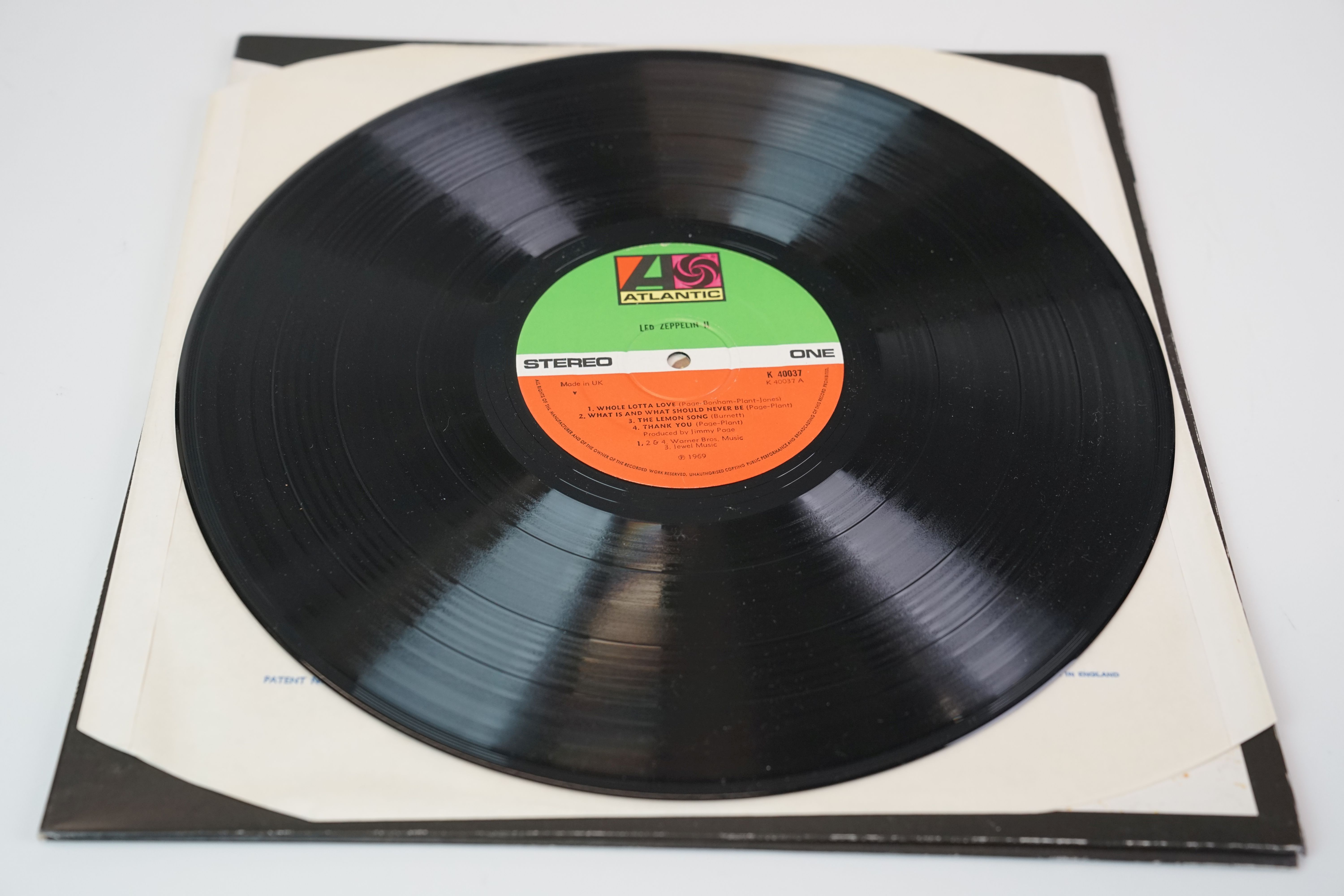 Vinyl - Three Led Zeppelin LPs to include I (K40031 orange green label), II (K40037 orange green - Image 18 of 18