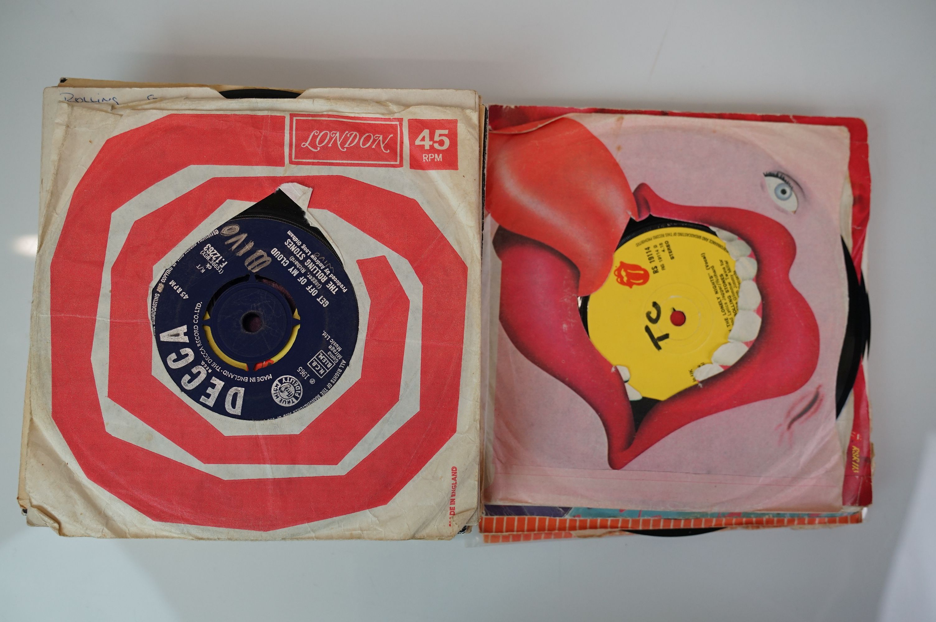 Vinyl - Collection of 28 The Rolling Stones 45s many in company sleeves to include Not Fade Away, - Image 25 of 33