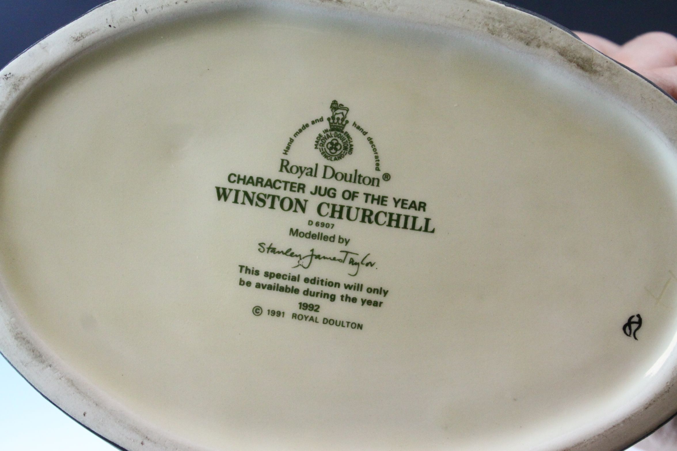 Royal Doulton Character Jug of the Year ' Winston Churchill ' Large Character Jug, D6907, 18cms high - Image 5 of 8