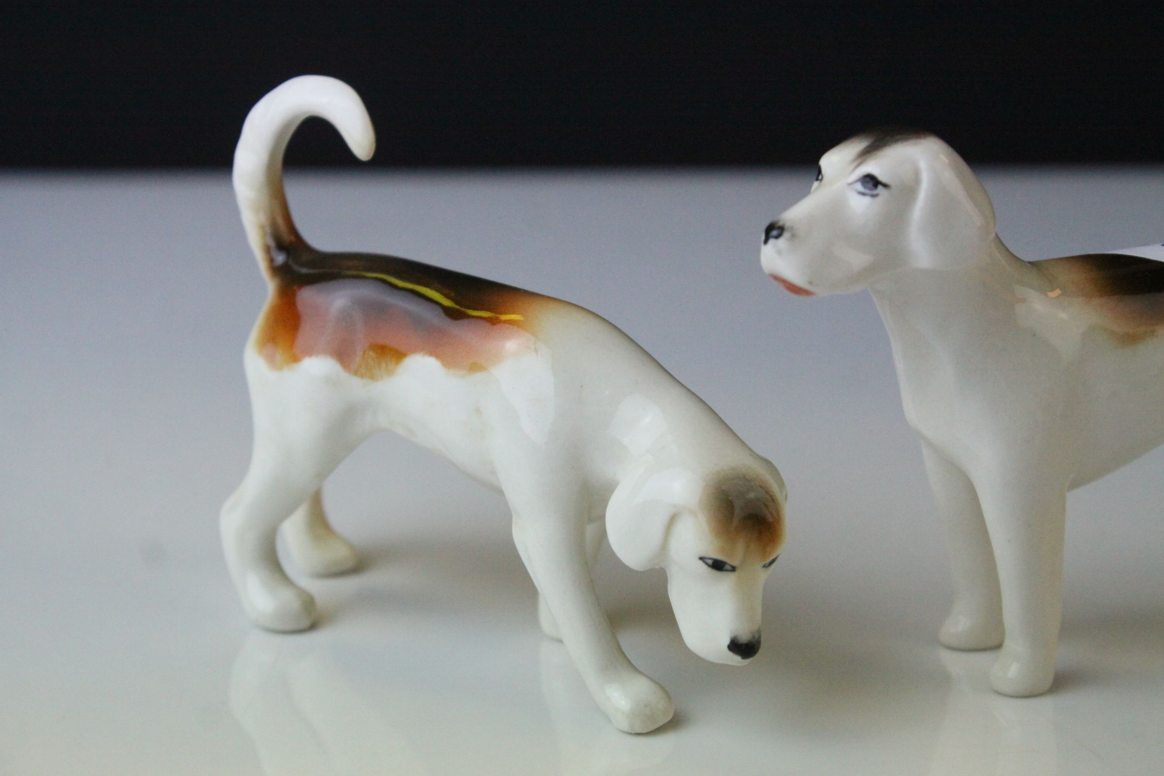 Beswick Fox model 1440 and Seven Beswick Fox Hounds including one model 941, two model 942, two - Image 9 of 12