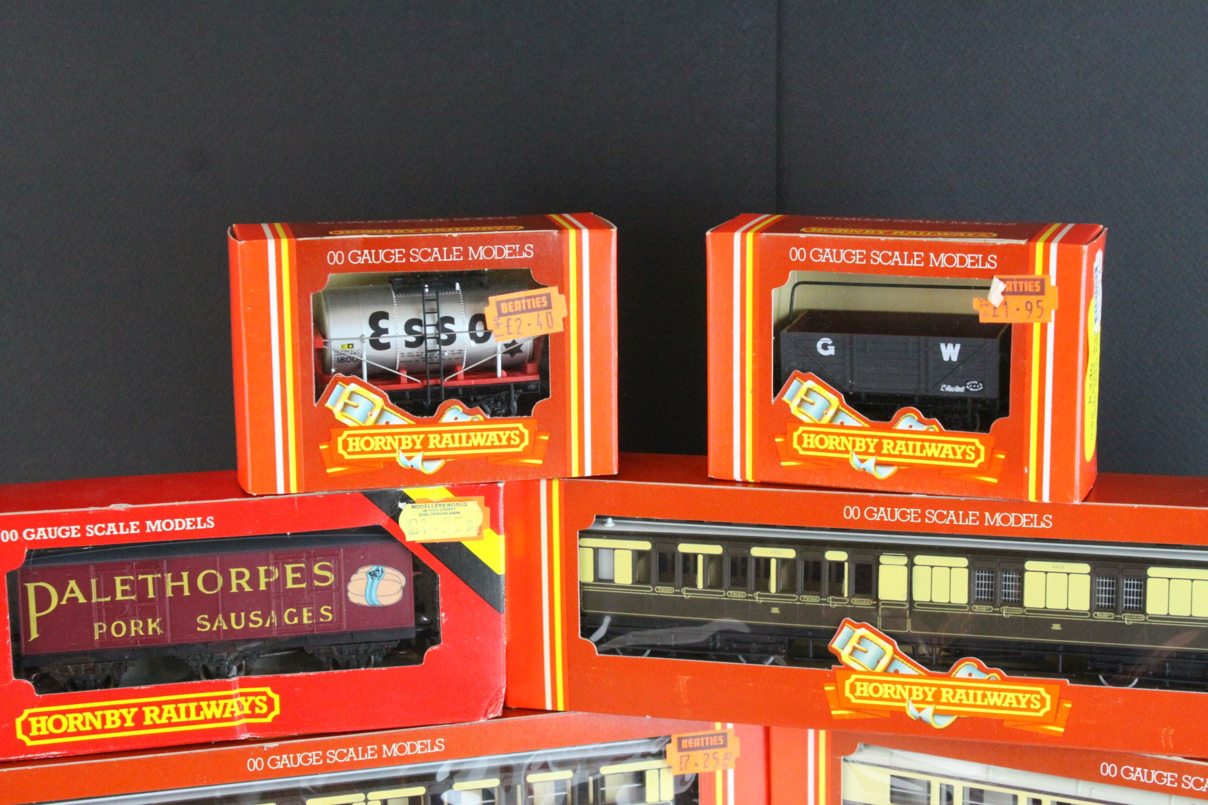 16 Boxed Hornby OO gauge items of rolling stock to include 2 x R122, 2 x R456, 2 x R457, R123, 3 x - Image 2 of 8