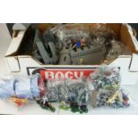 Quantity of plastic Knights figures and accessories, circa 1970s to include Timpo, Britains etc,