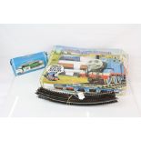 Boxed Hornby OO gauge The World of Thomas The Tank Engine R838 electric train set with Thomas
