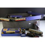 Quantity of Hornby Dublo model railway to include boxed LT25 LMR 8F 2-8-0 Locomotive and Tender,