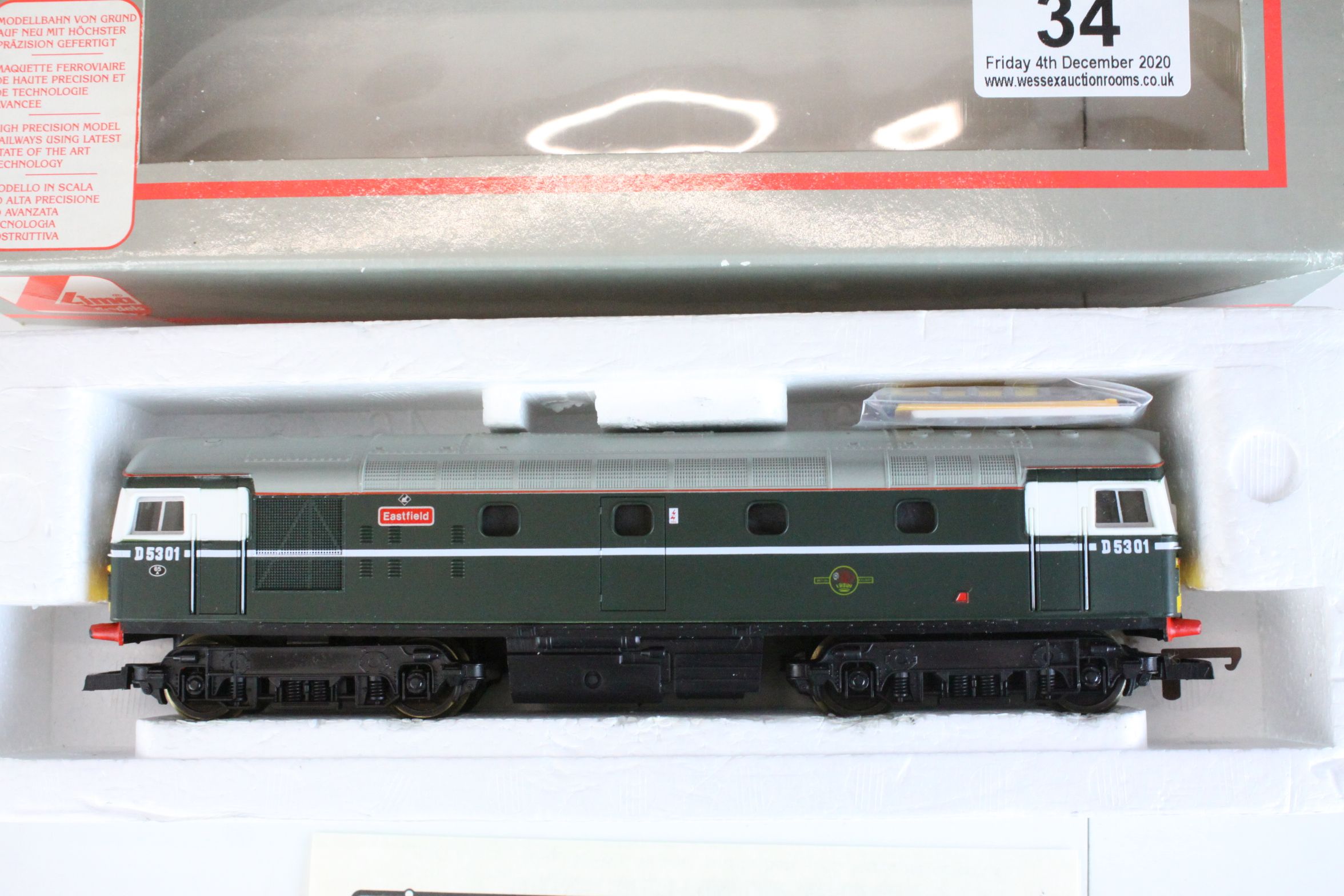 Boxed Lima OO gauge Eastfield locomotive plus a boxed Hornby R4526 Operating Mail Coach 849 and - Image 10 of 10