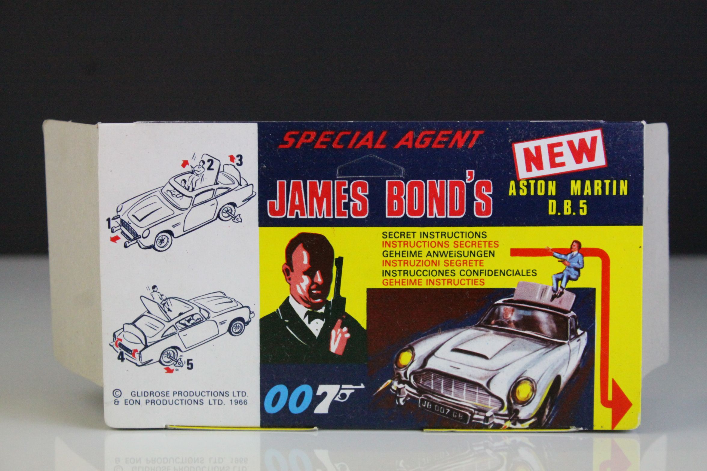 Boxed Corgi 270 The James Bond 007 Aston Martin diecast model appearing to be complete and unremoved - Image 5 of 9