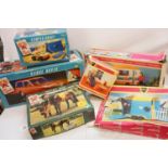 Pedigree Sindy - 4 boxed accessories to include Chesnut Horse, Caravan, Camper Buggy & Range Rover