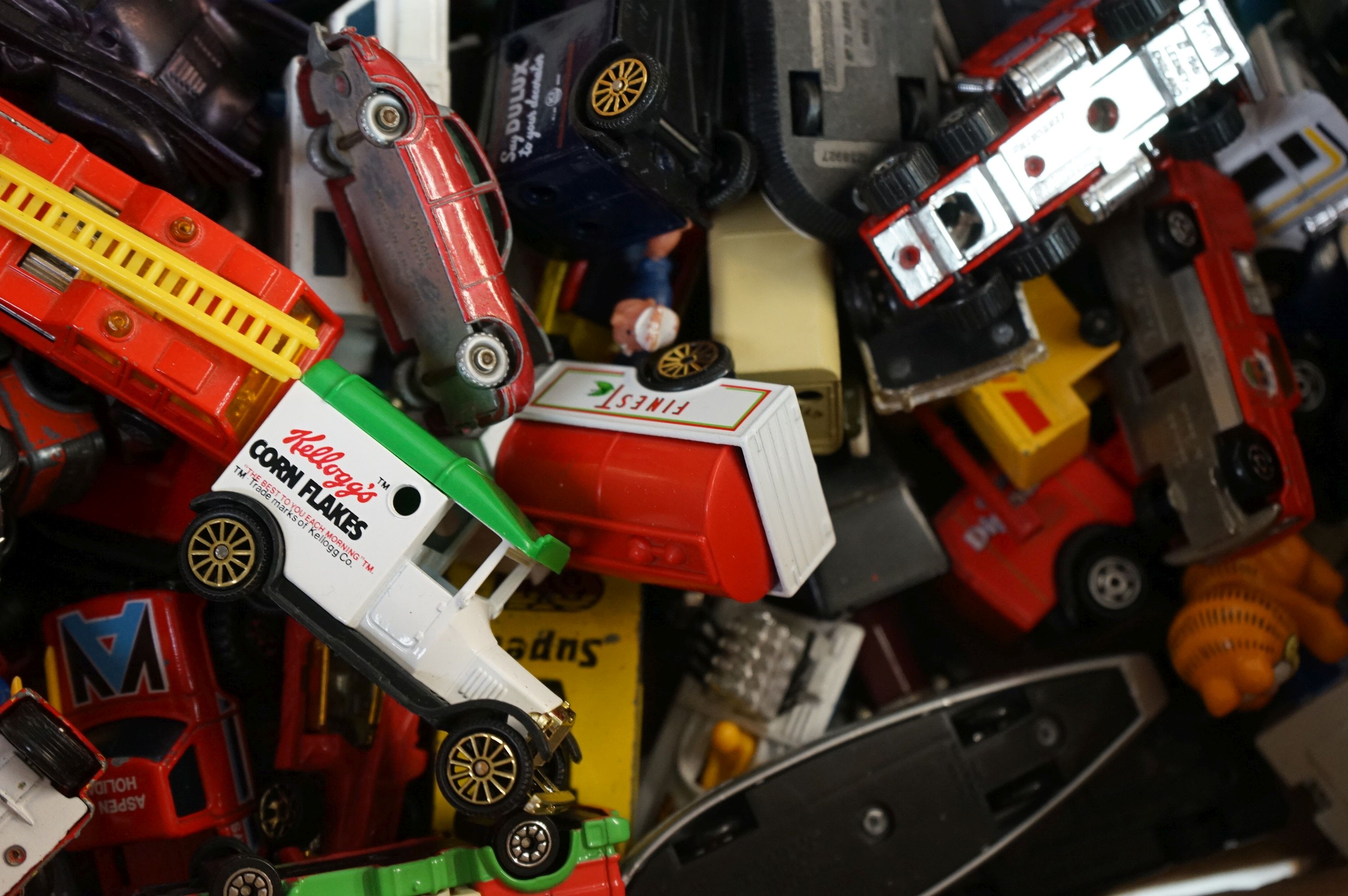 Play worn diecast vehicles to include Matchbox, Corgi, Ertl, Husky, Dinky, approx 100. Also included - Image 6 of 7