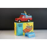 Boxed Corgi 487 Chipperfields Circus Land Rover Parade Vehicle diecast model in excellent condition,