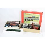 Quantity of OO gauge model railway to include boxed Hornby R403 Ore Wagon Set and 28 x items of