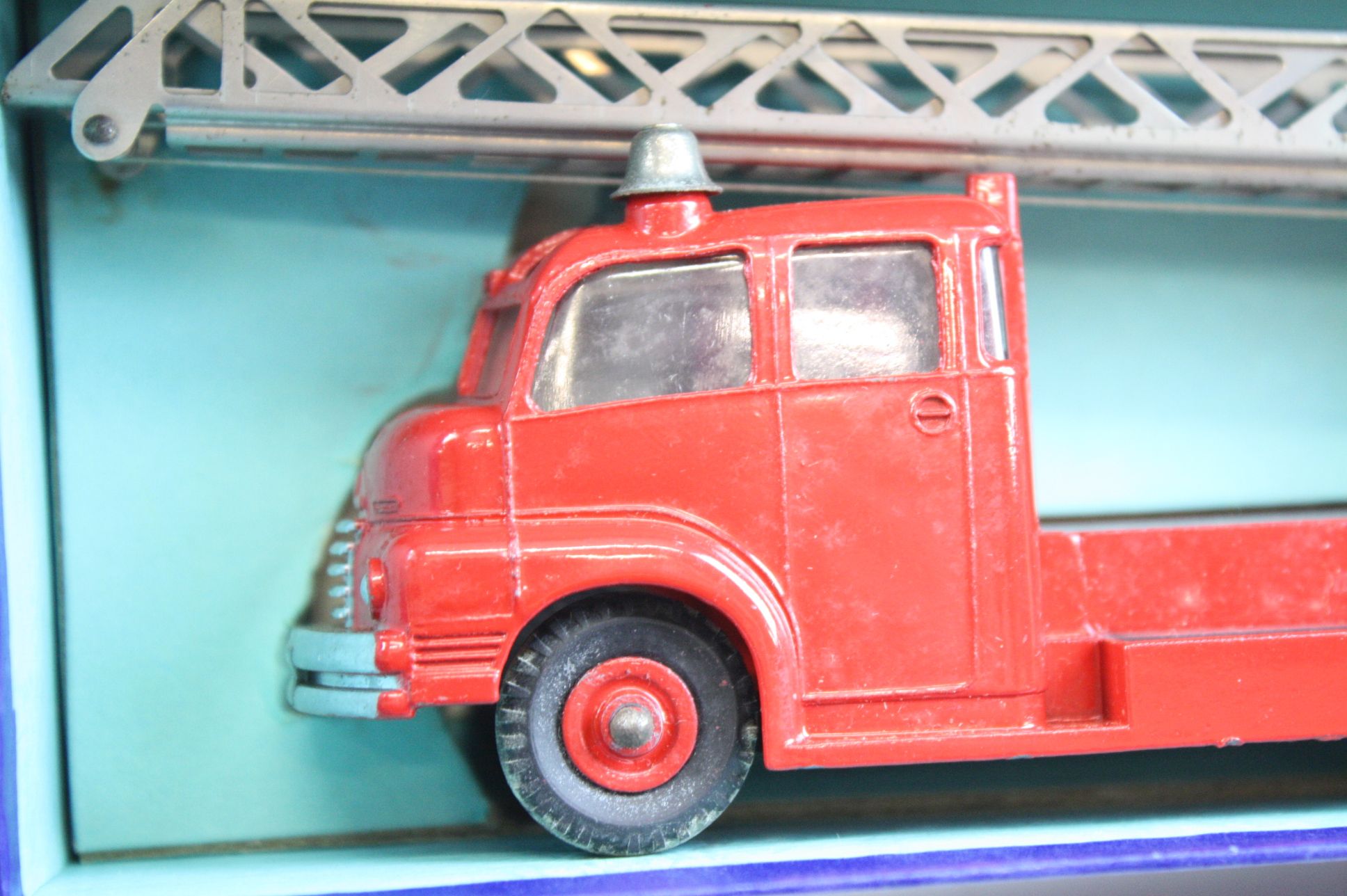 Boxed Dinky 956 Turntable Fire Escape diecast model with instructions, diecast vg with a few paint - Image 4 of 5