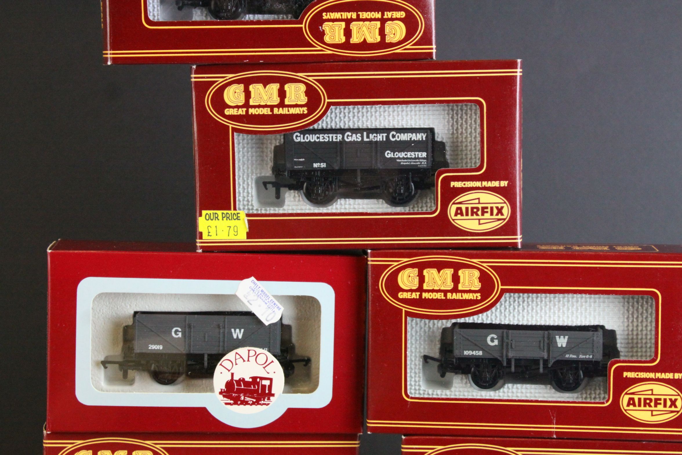 30 Boxed Airfix GMR OO gauge items of rolling stock featuring wagons and trucks - Image 2 of 6