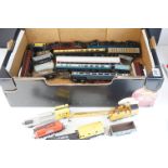 22 OO gauge items of rolling stock to include Hornby, Bachmann, Triang etc featuring coaches, wagons