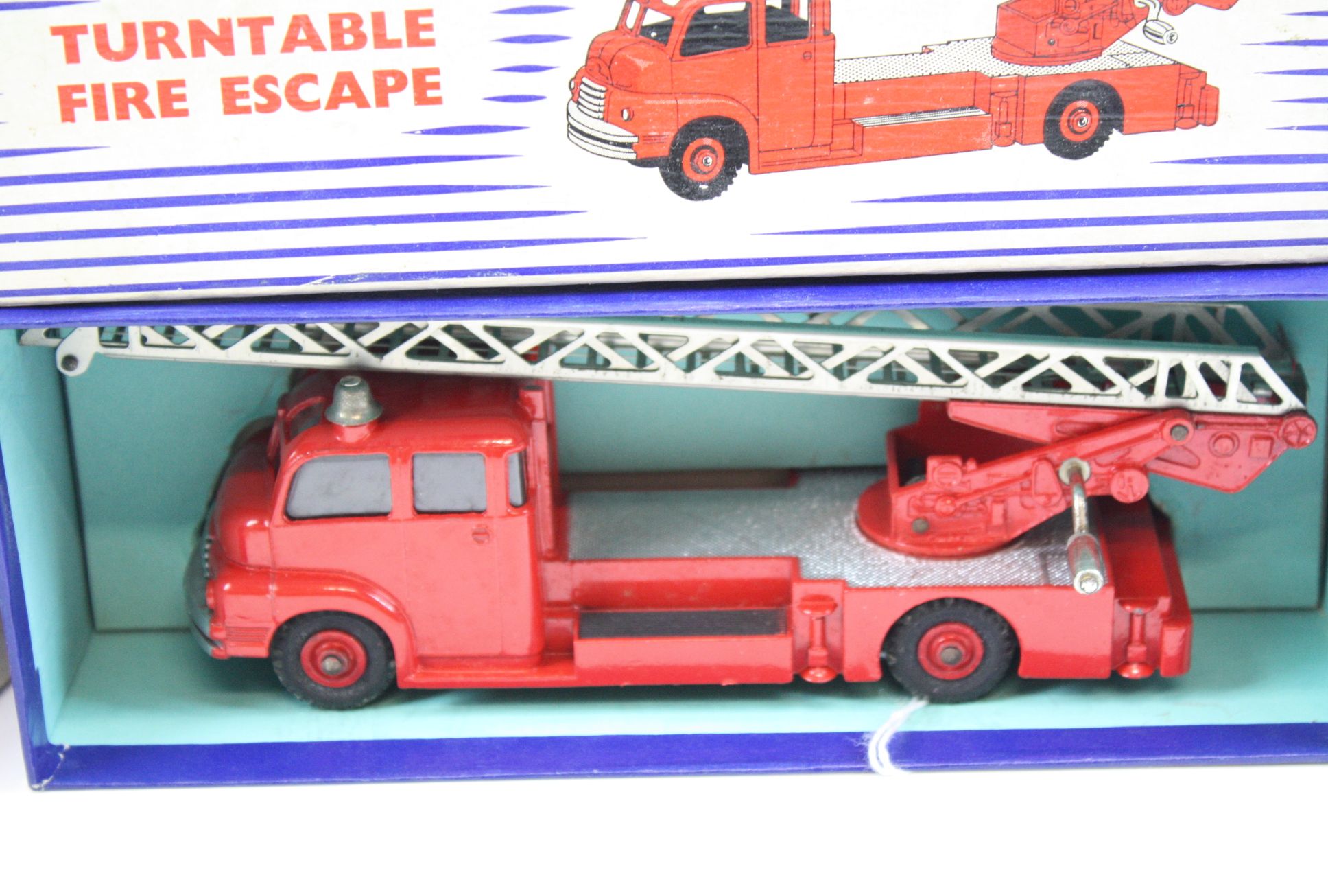 Boxed Dinky 956 Turntable Fire Escape diecast model with instructions, diecast vg with a few paint - Image 3 of 5