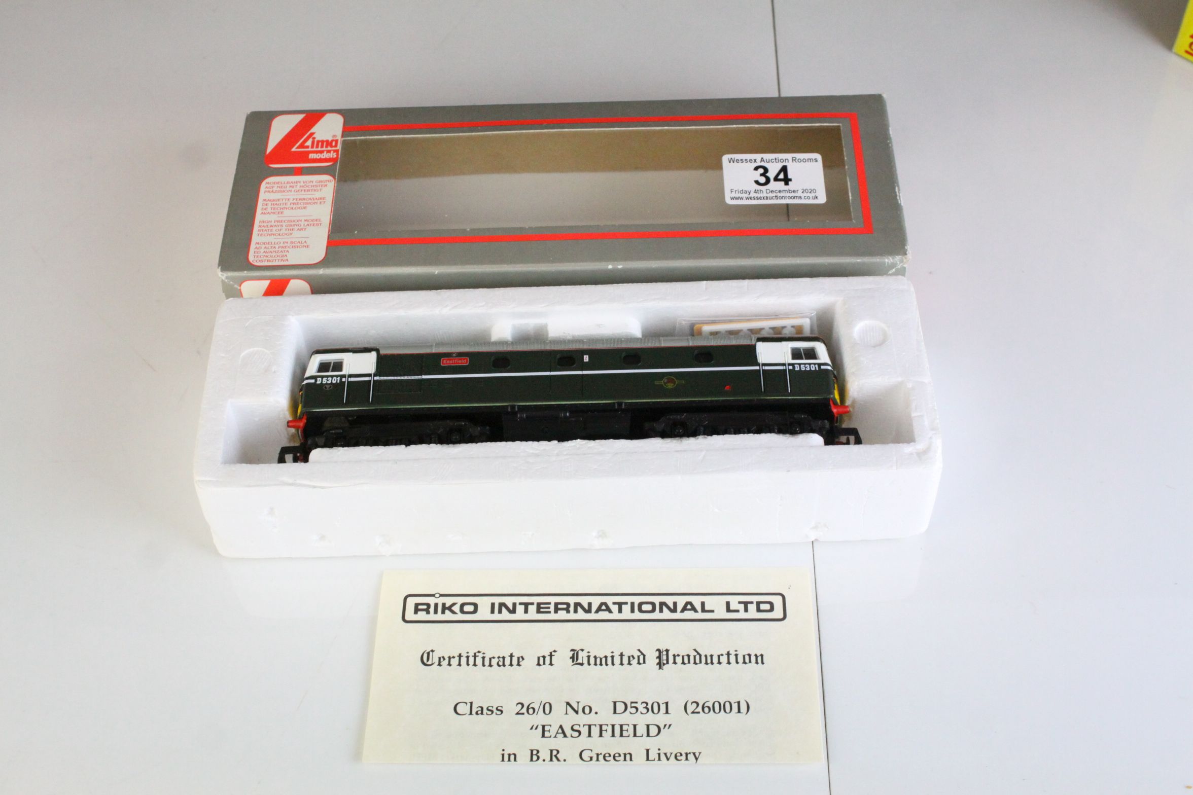 Boxed Lima OO gauge Eastfield locomotive plus a boxed Hornby R4526 Operating Mail Coach 849 and - Image 9 of 10