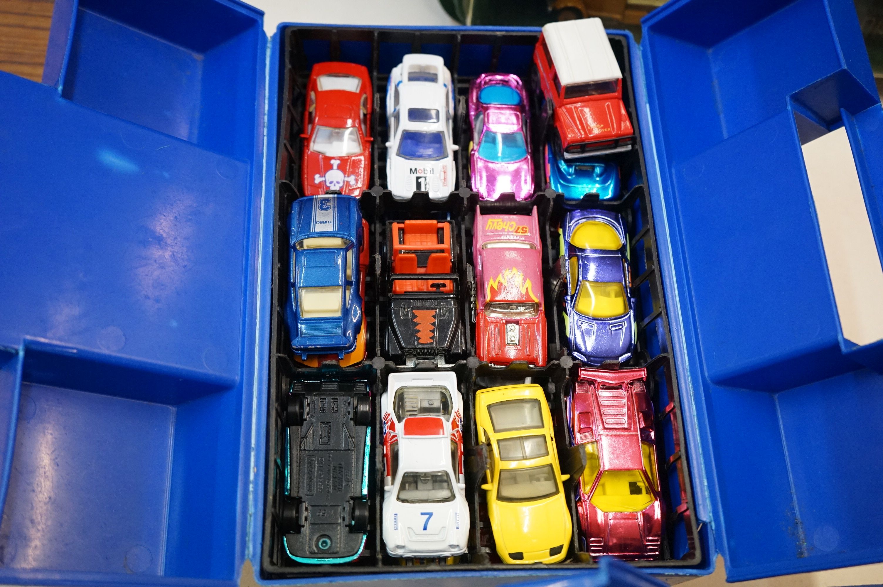 Large collection of playworn Diecast vehicles to include Days Gone, Matchbox, Dinky, Corgi, - Image 3 of 5