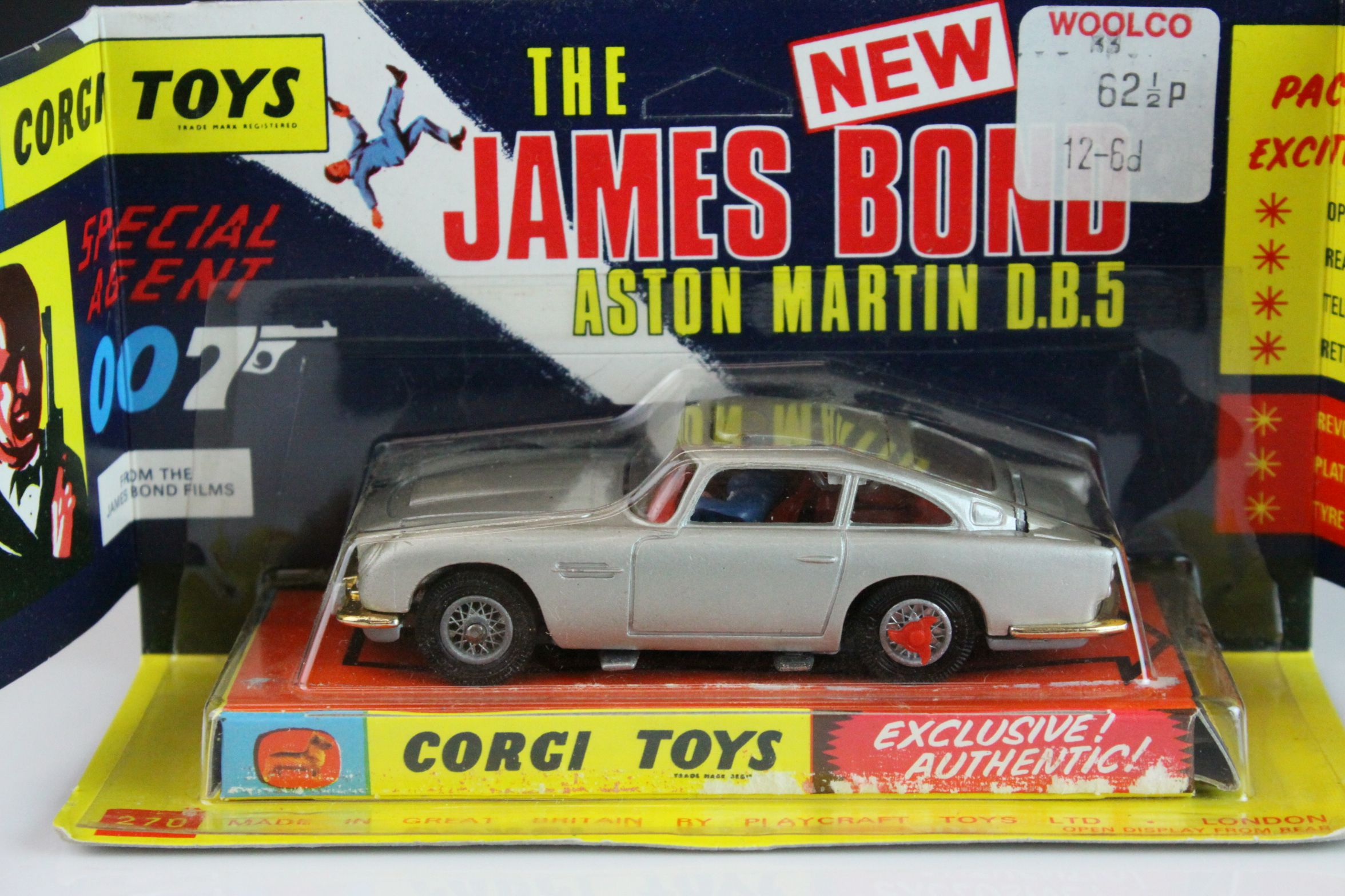 Boxed Corgi 270 The James Bond 007 Aston Martin diecast model appearing to be complete and unremoved - Image 2 of 9