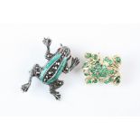 Emerald 9ct yellow gold brooch modelled as a frog, twenty-five small round faceted emeralds,
