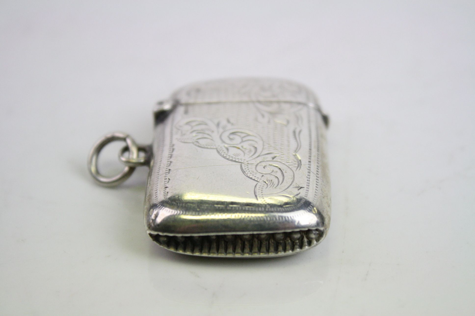 Edwardian silver vesta case, engraved foliate decoration, hallmarked Birmingham 1904, length - Image 5 of 5