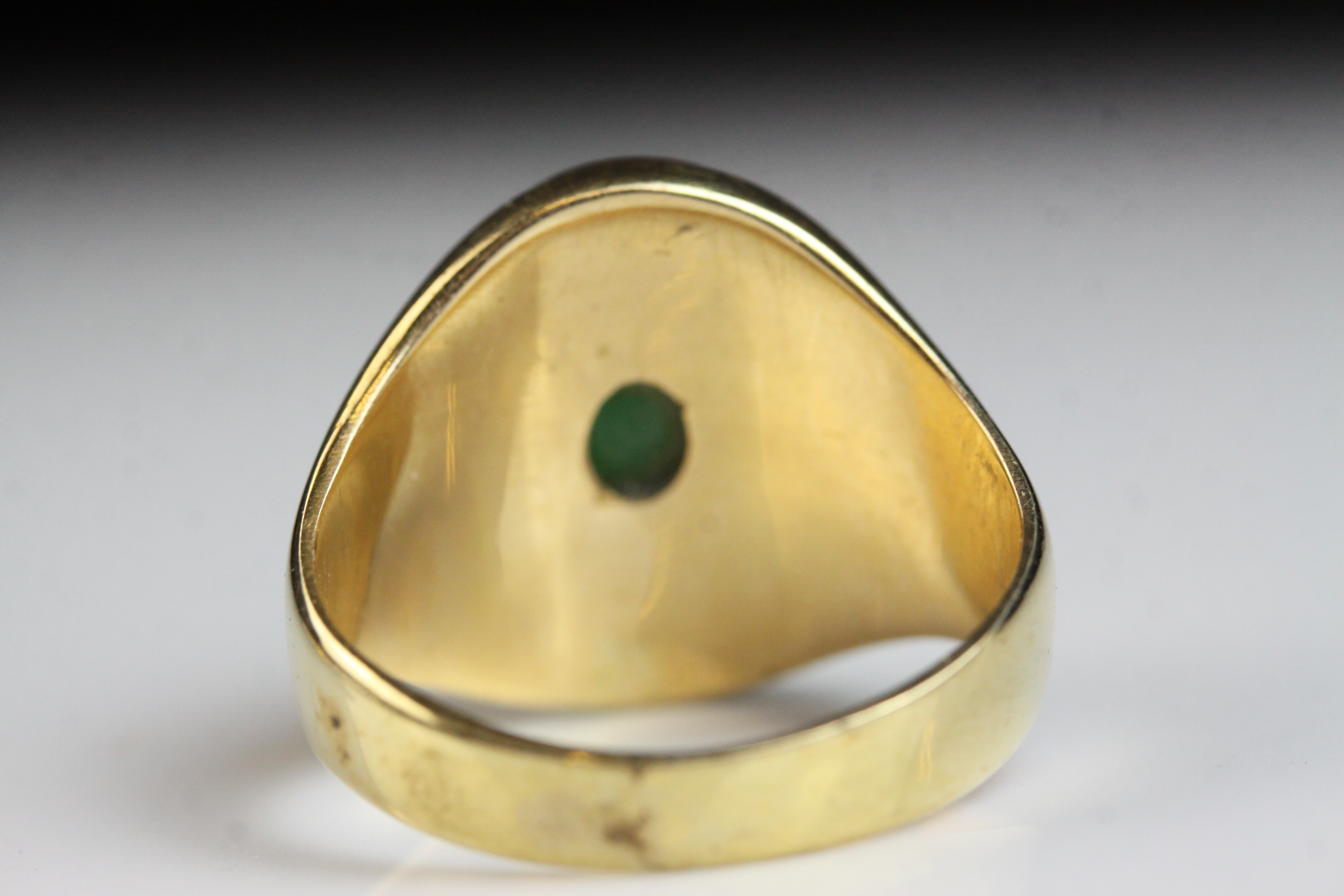 Jade 18ct yellow gold signet ring, the oval cabochon cut jade measuring approx 15mm x 11mm, rub over - Image 4 of 4