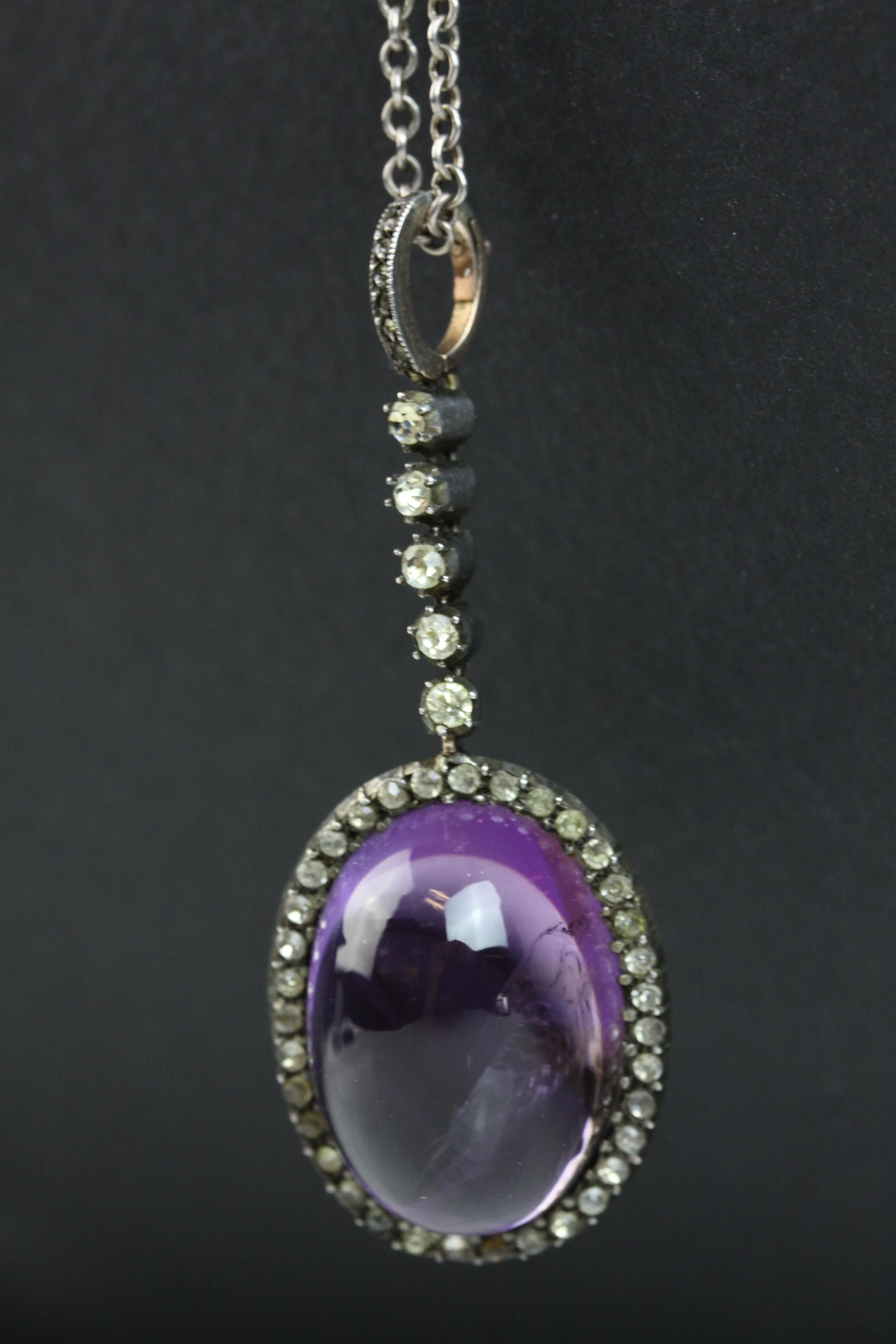 Victorian amethyst and paste silver and gold backed pendant necklace, the oval cabochon cut amethsyt - Image 3 of 5