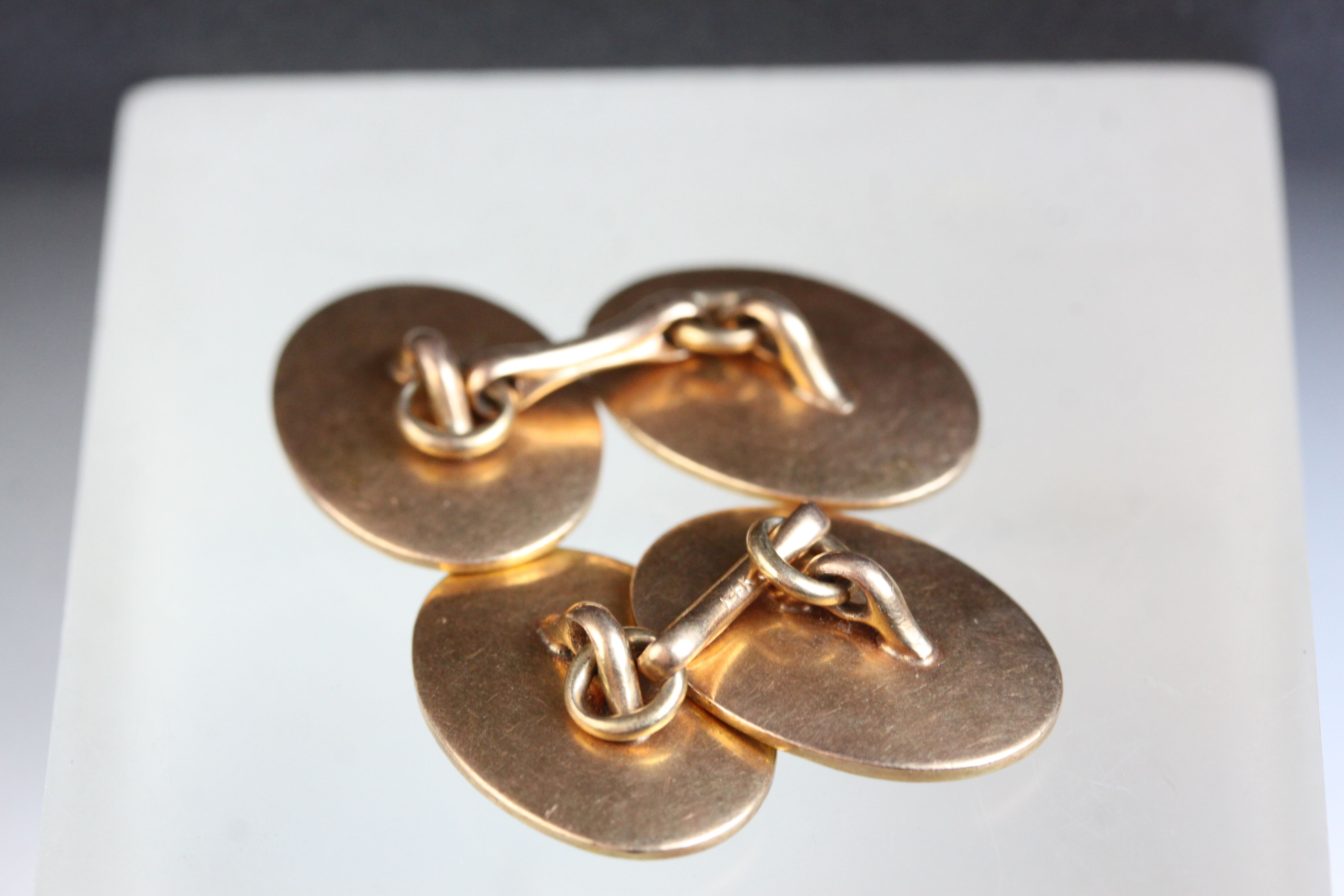 Pair of 14k rose gold chain link cufflinks, the oval panels each depicting a horse's head in relief, - Image 3 of 3