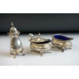 Matched three piece silver cruet, comprising open salt cellar, pepper pot and mustard pot each