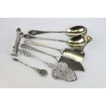 Pair of Continental silver servers stamped 800, Continental silver sauce spoon and dessert spoon