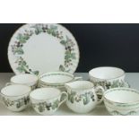 Royal Worcester ' Lavinia ' Part Tea Set comprising 6 dinner plates, 5 tea plates, tea cups, 5