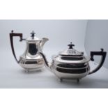 Good quality silver plated tea pot and matching coffee pot, est 30-60