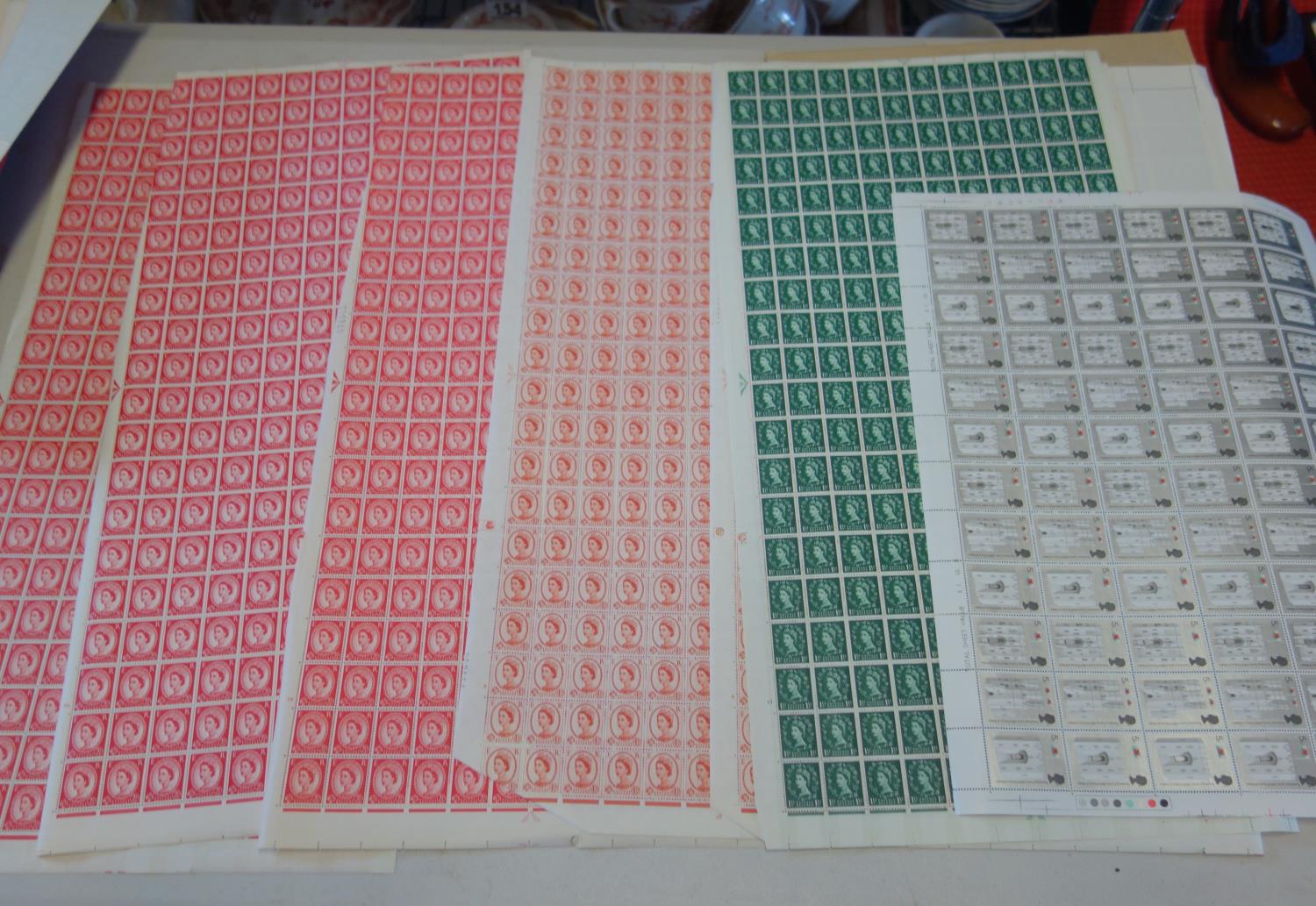 Stock sheets of English stamps, and 5 x albums containing English stock stamps - Image 17 of 20