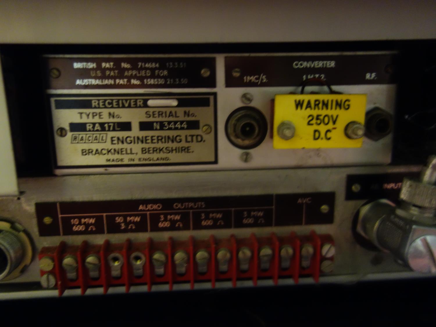 Vintage Radio, large receiver, Racal, with power connector and Ariel lead, model type RA17L - Image 2 of 7