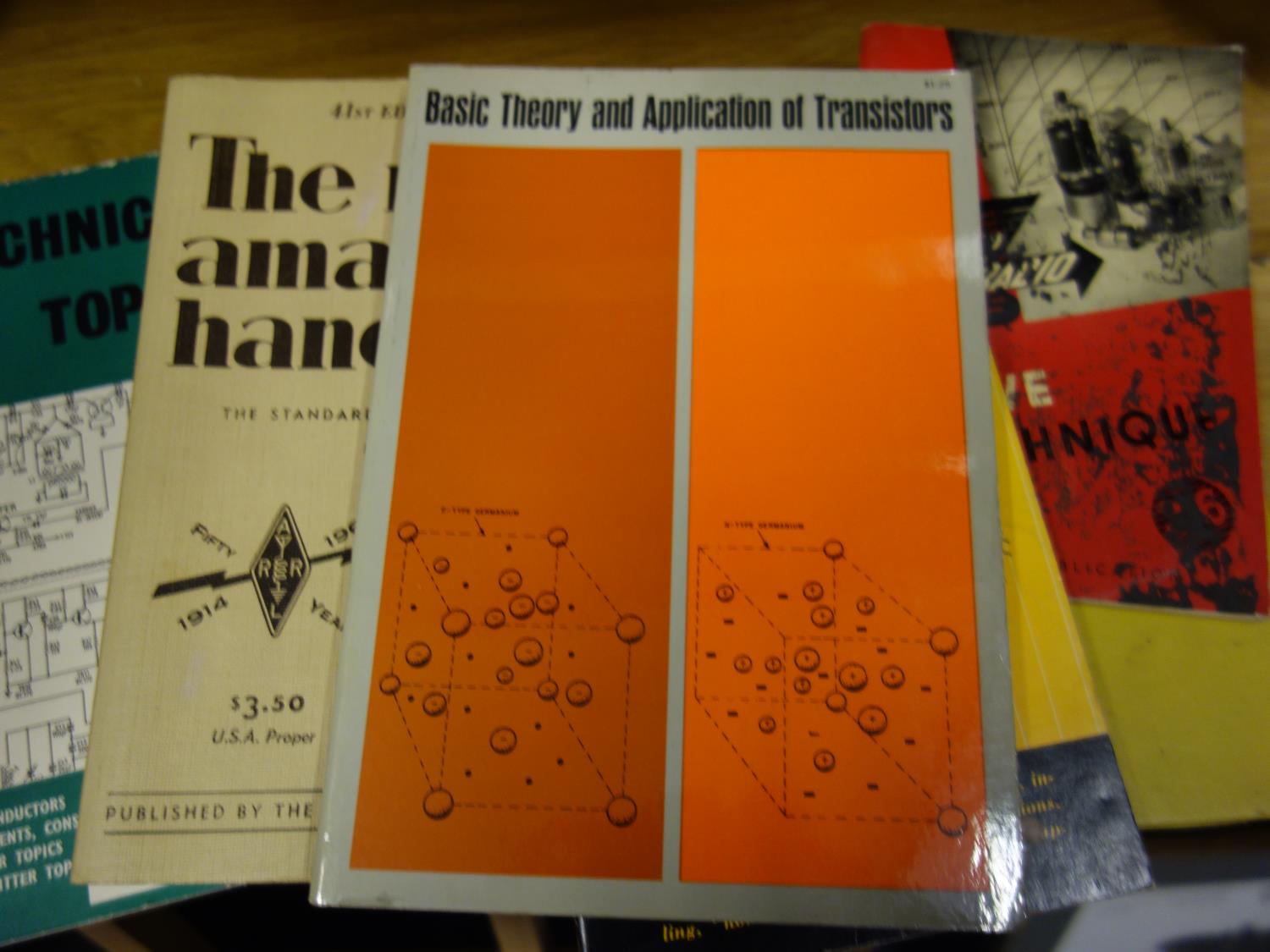 Amateur 6 x books on Technology including technical Tropics, Amatures hand book, Circuit Theory - Image 4 of 4