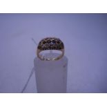 Ladies 18ct gold Sapphire and Diamond cluster ring size K, 4 grams